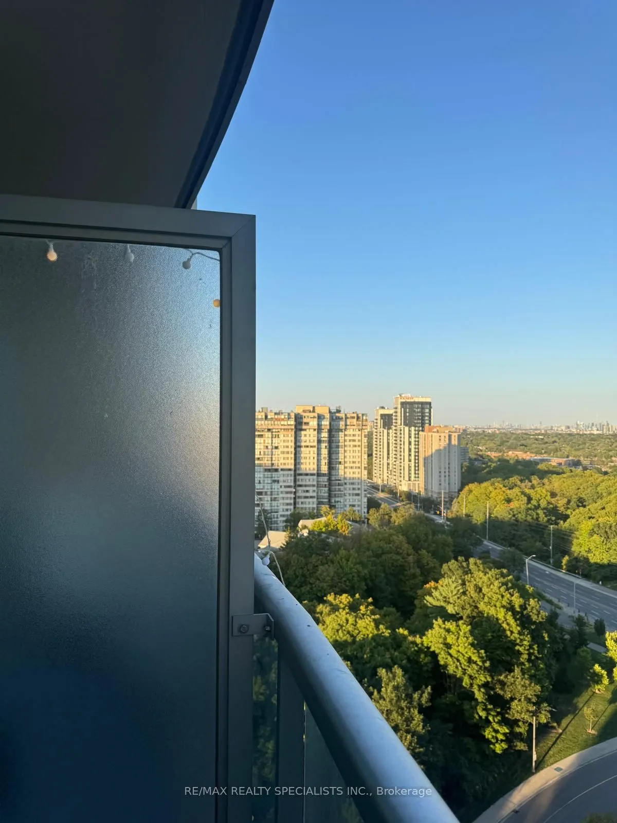 80 Absolute Avenue, #1605