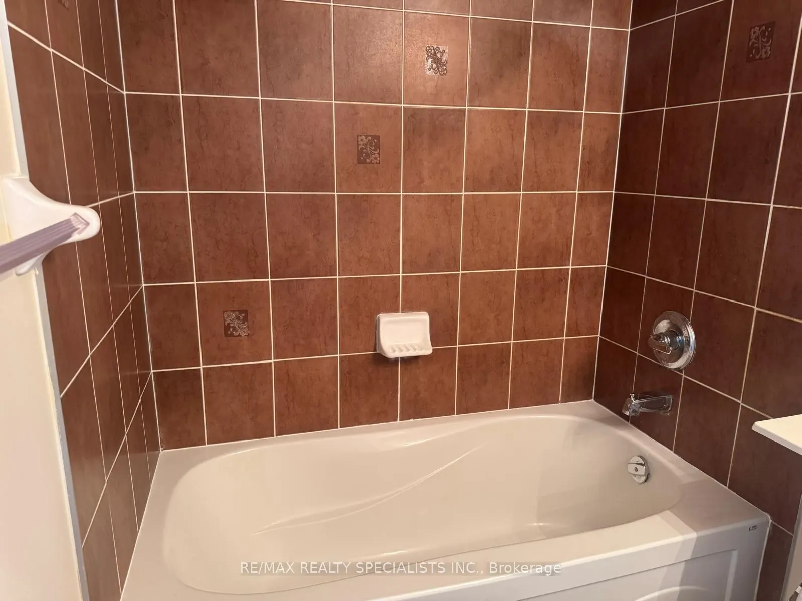 80 Absolute Avenue, #1605