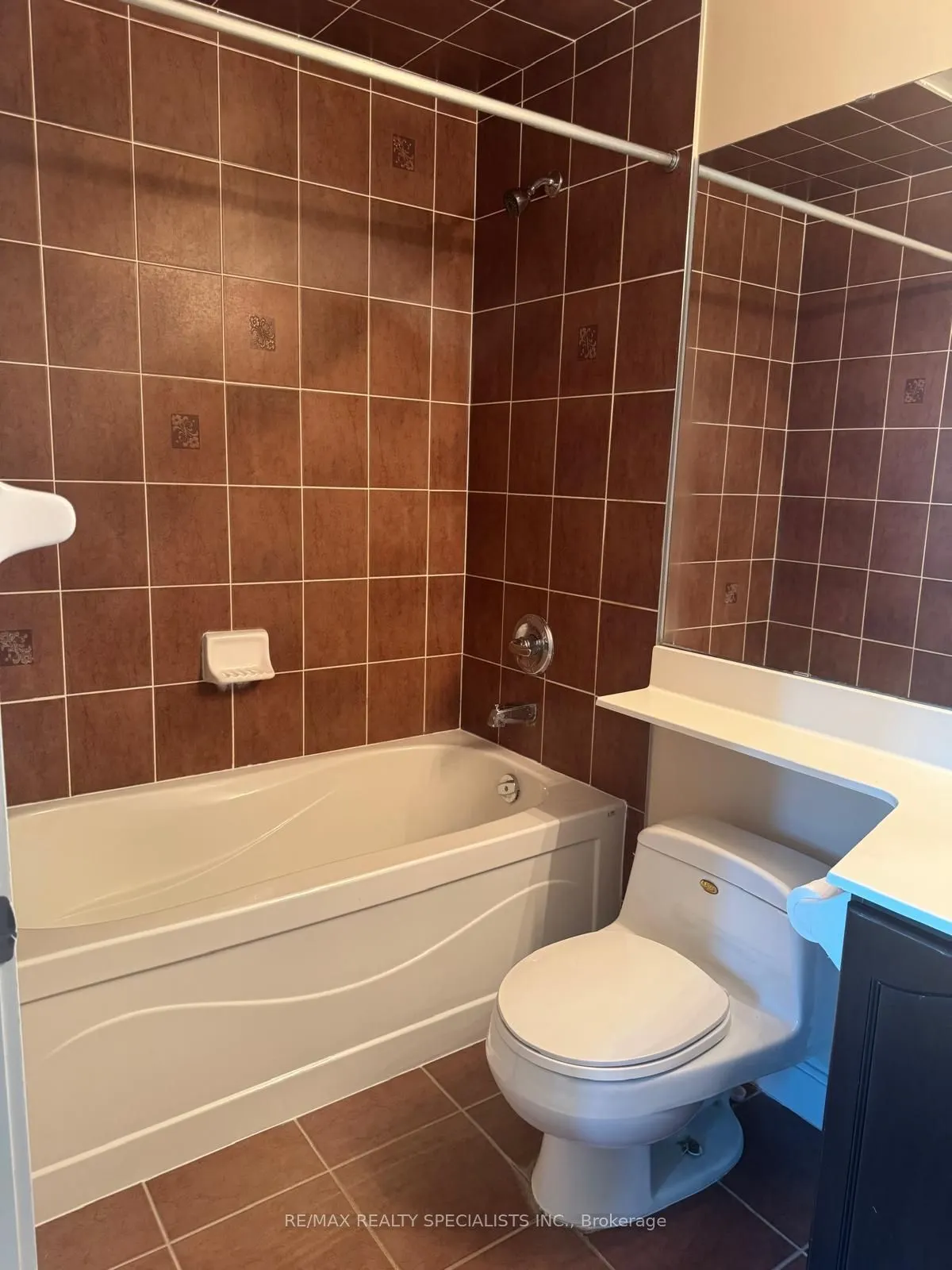 80 Absolute Avenue, #1605