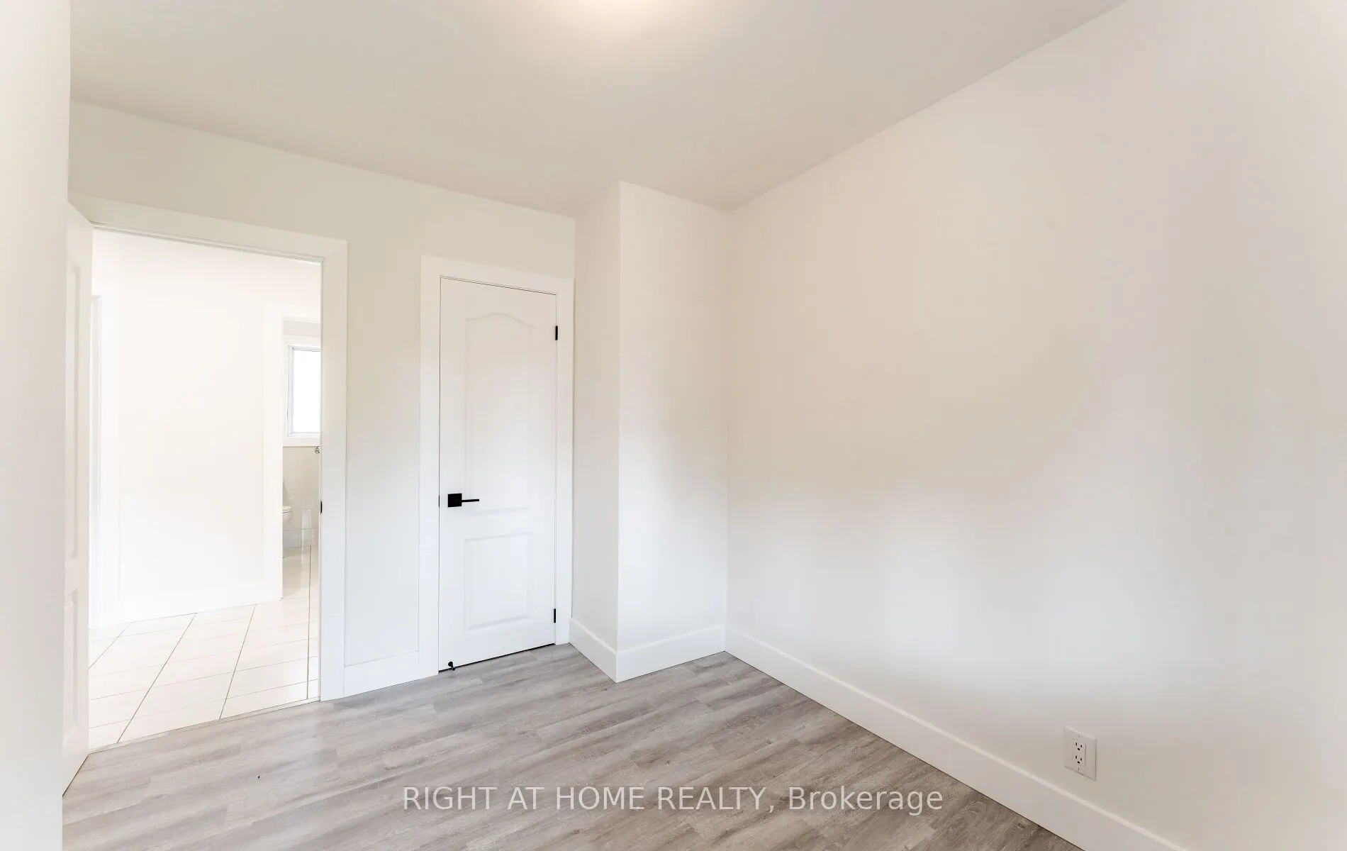 22 Pleasant Home Boulevard