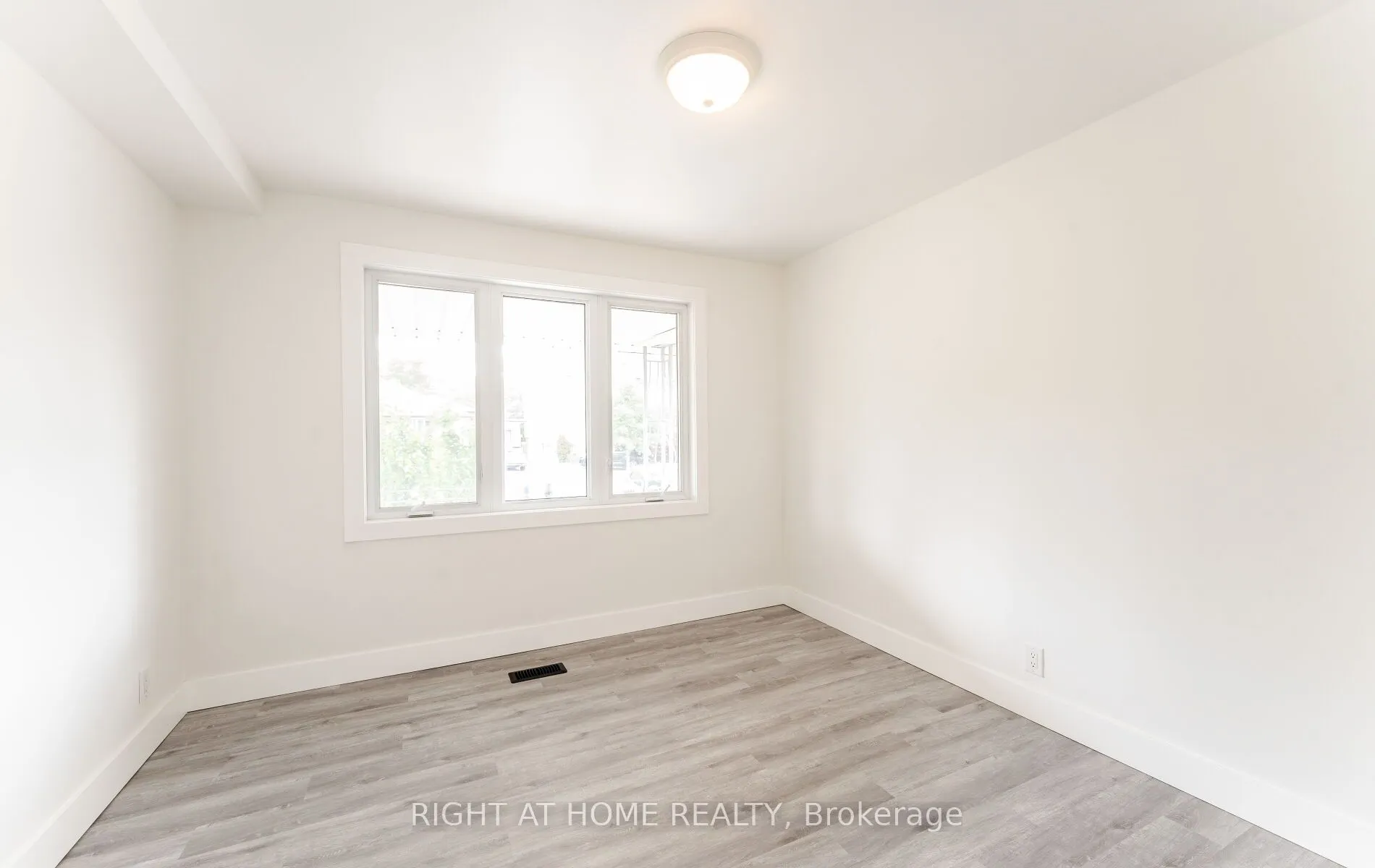 22 Pleasant Home Boulevard