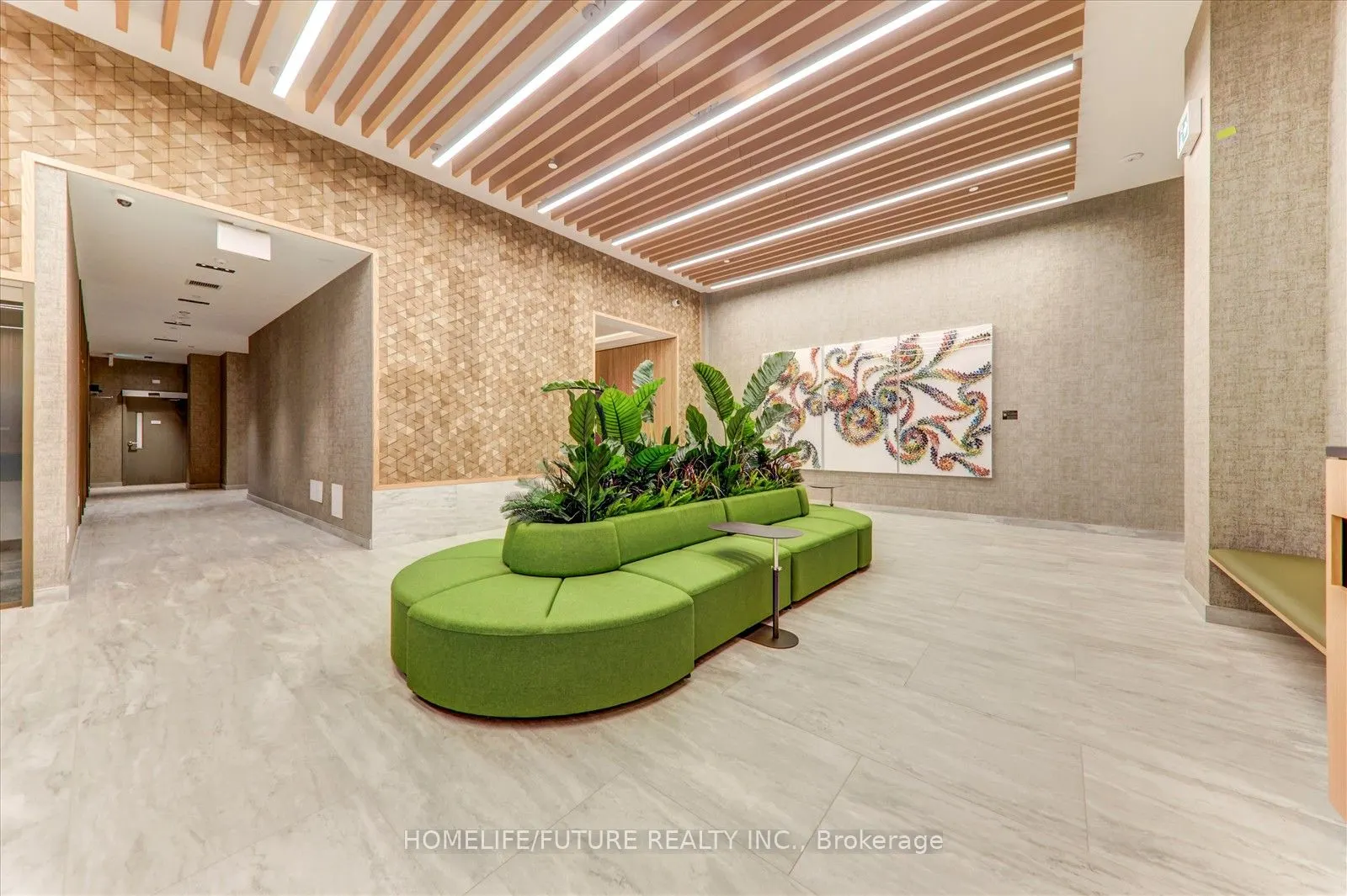 2485 Eglinton Avenue, ## 704