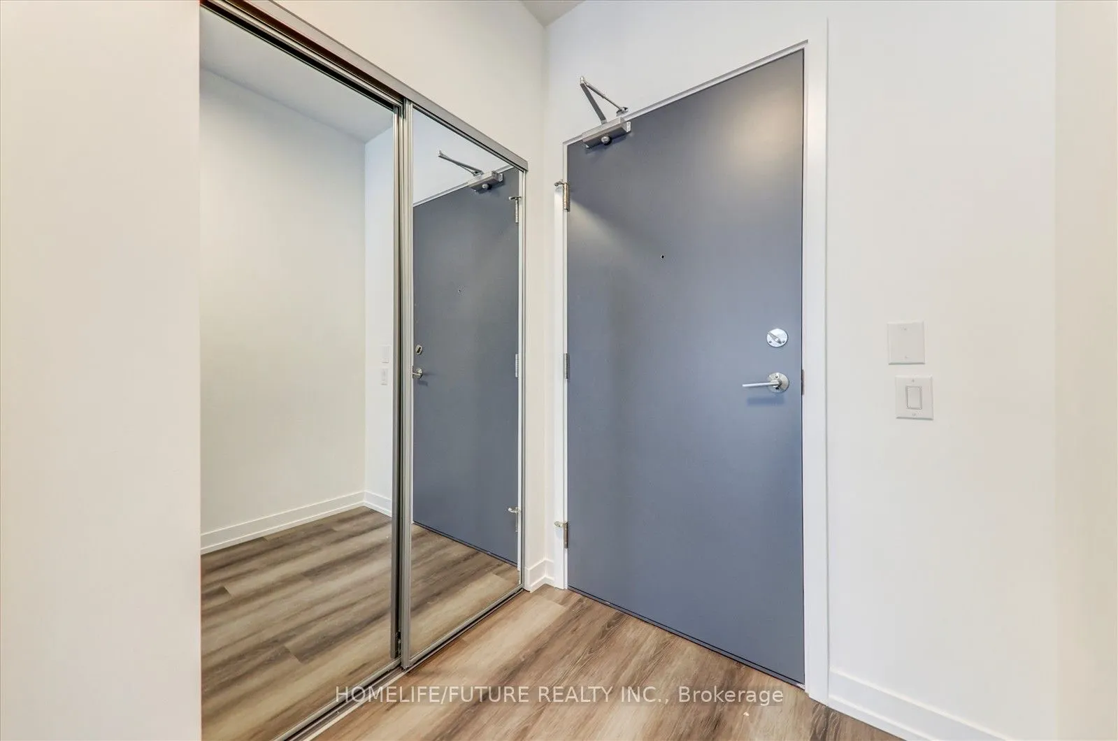 2485 Eglinton Avenue, ## 704