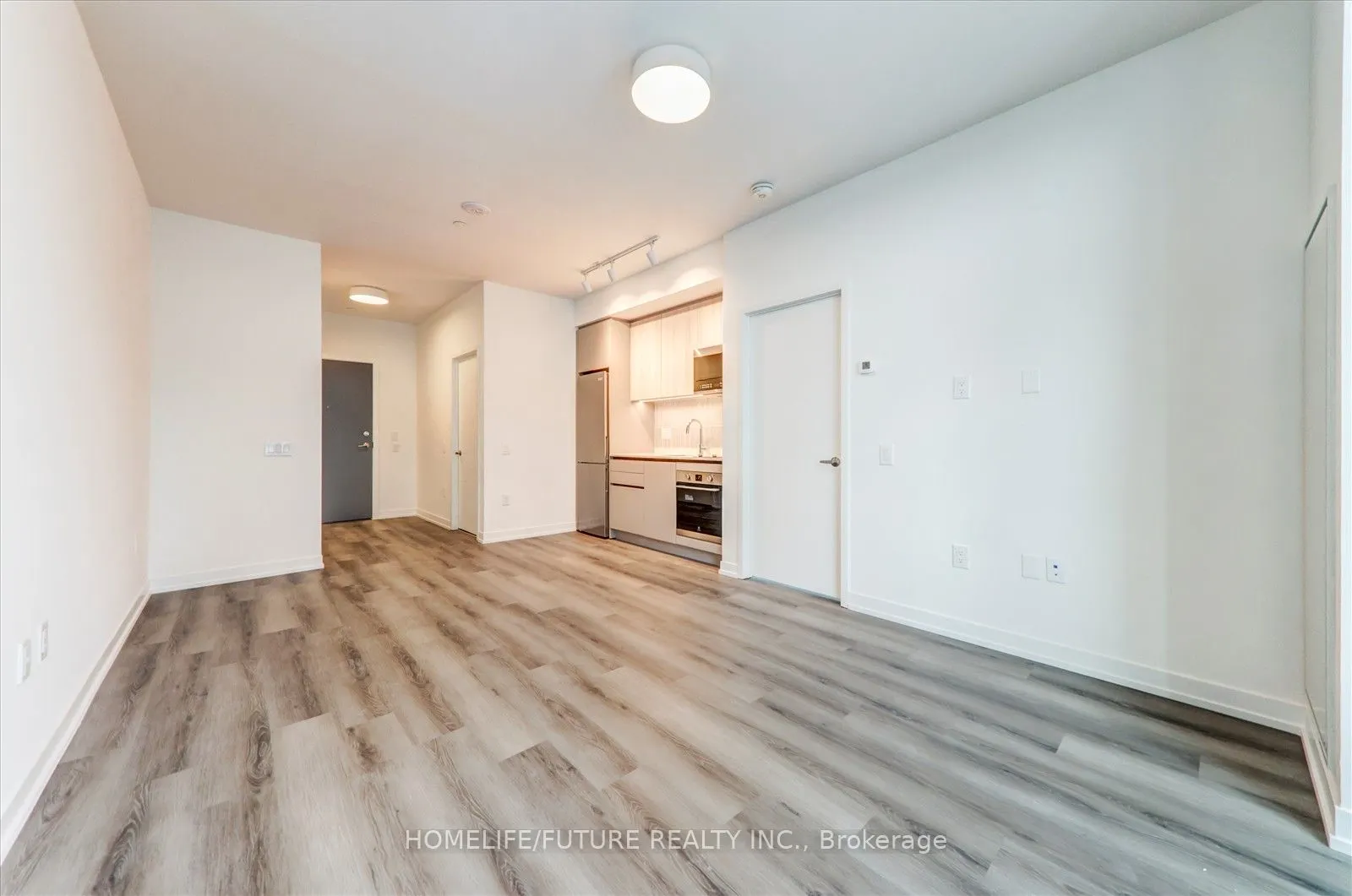 2485 Eglinton Avenue, ## 704