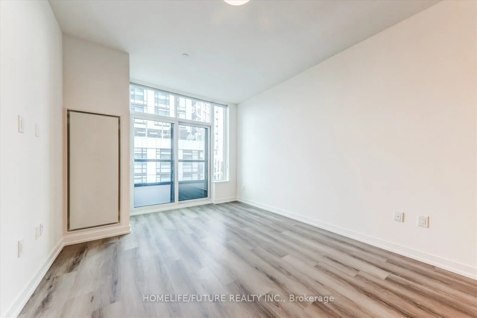2485 Eglinton Avenue, ## 704