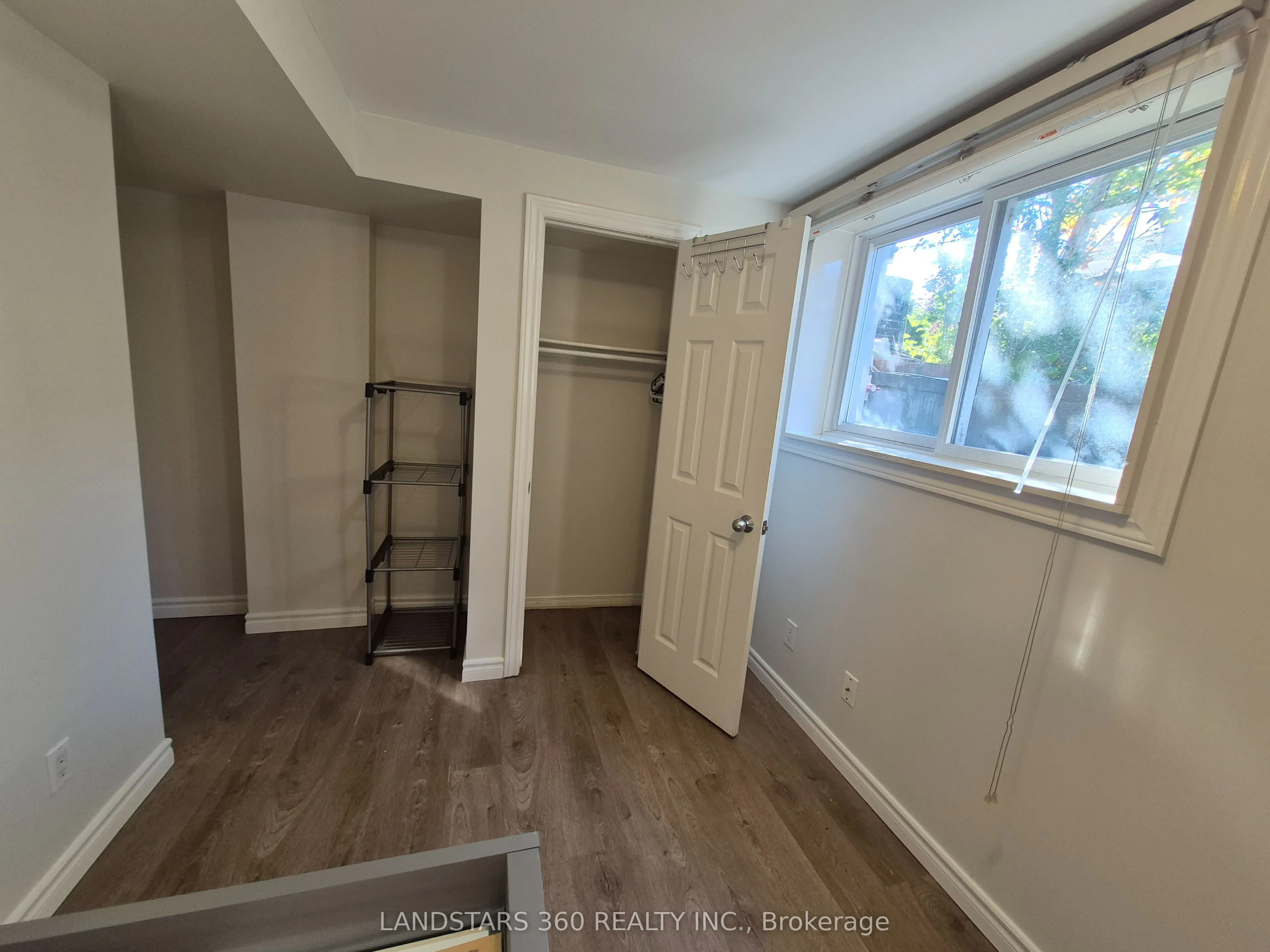49 Boon Avenue, #Lower