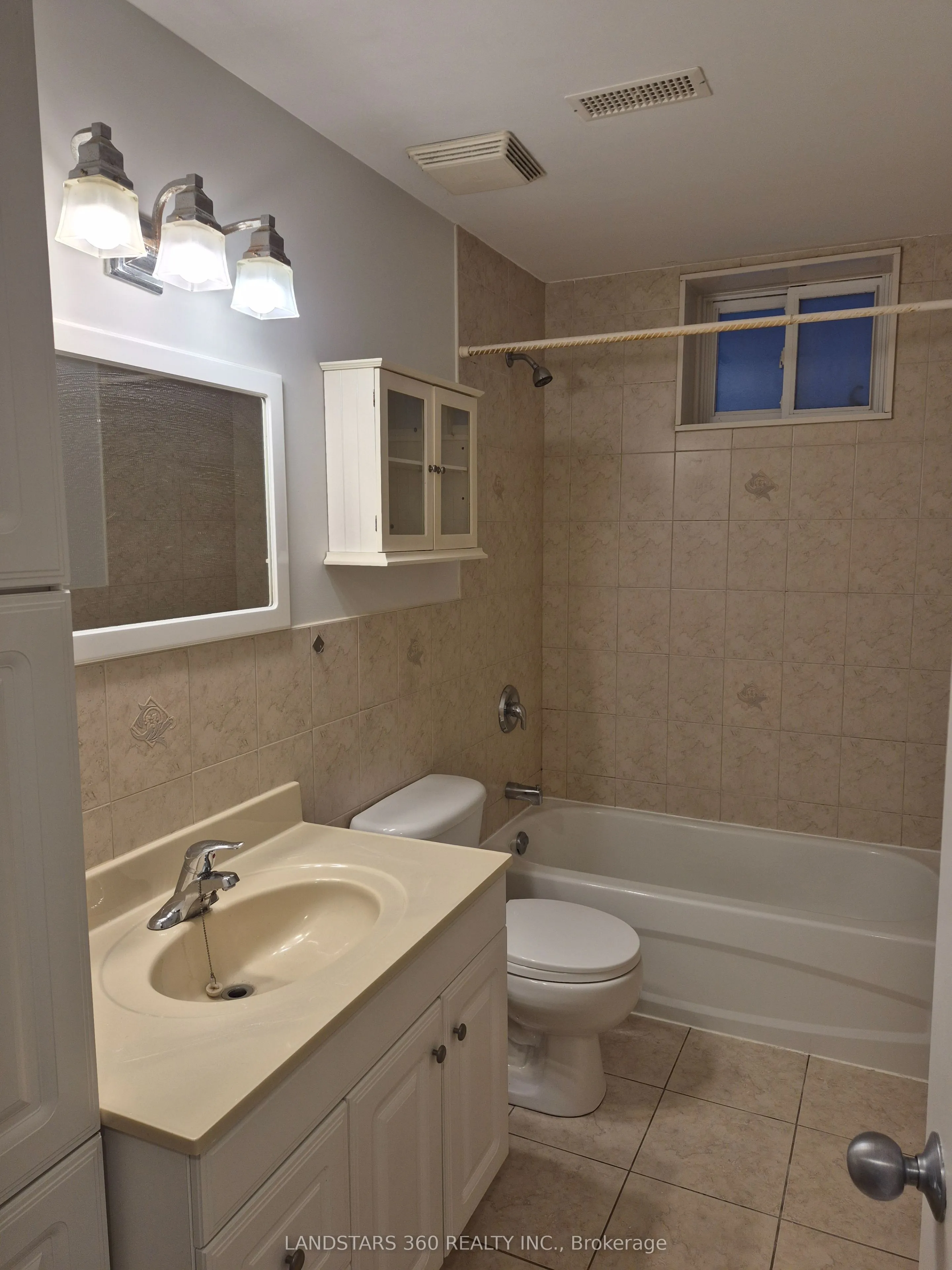 49 Boon Avenue, #Lower