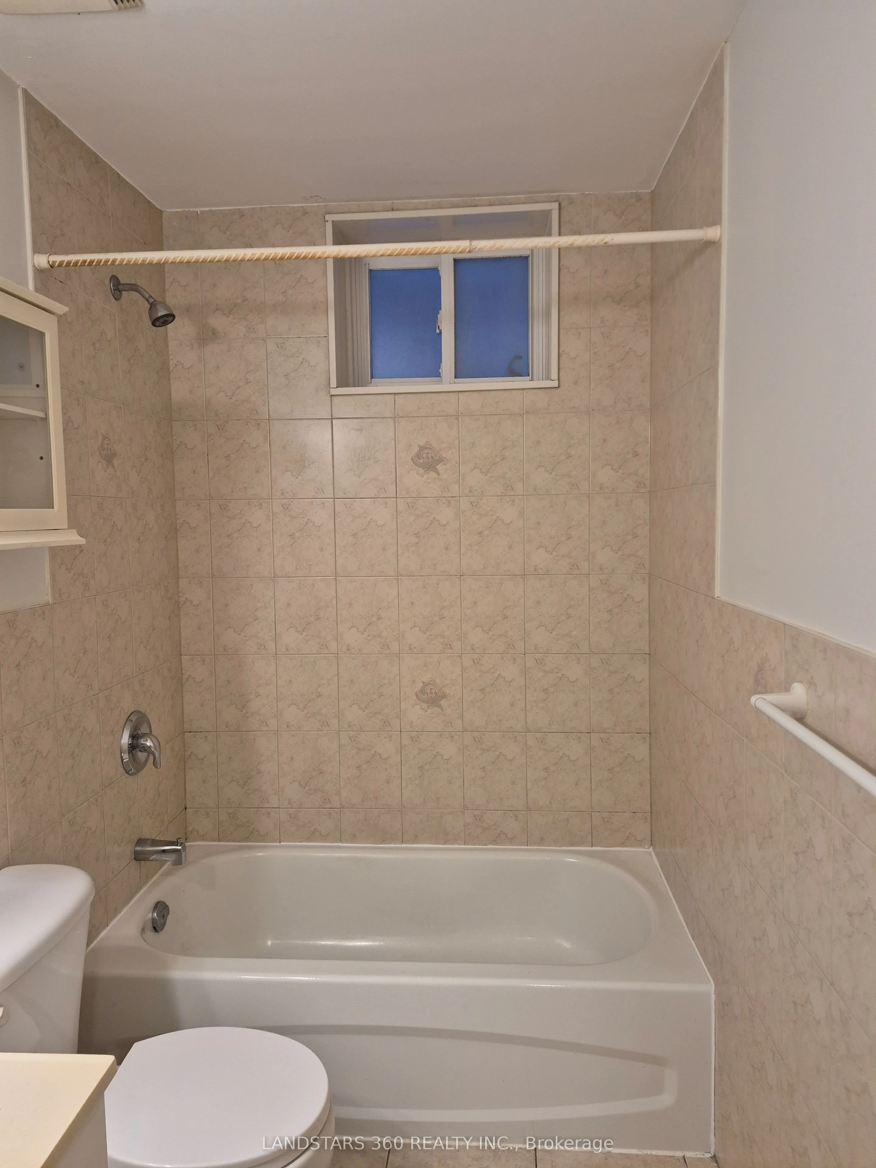 49 Boon Avenue, #Lower