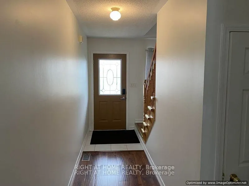4372 Fairview Street