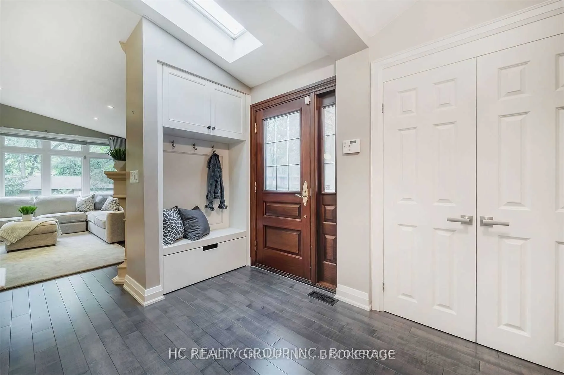 1513 Merrow Road
