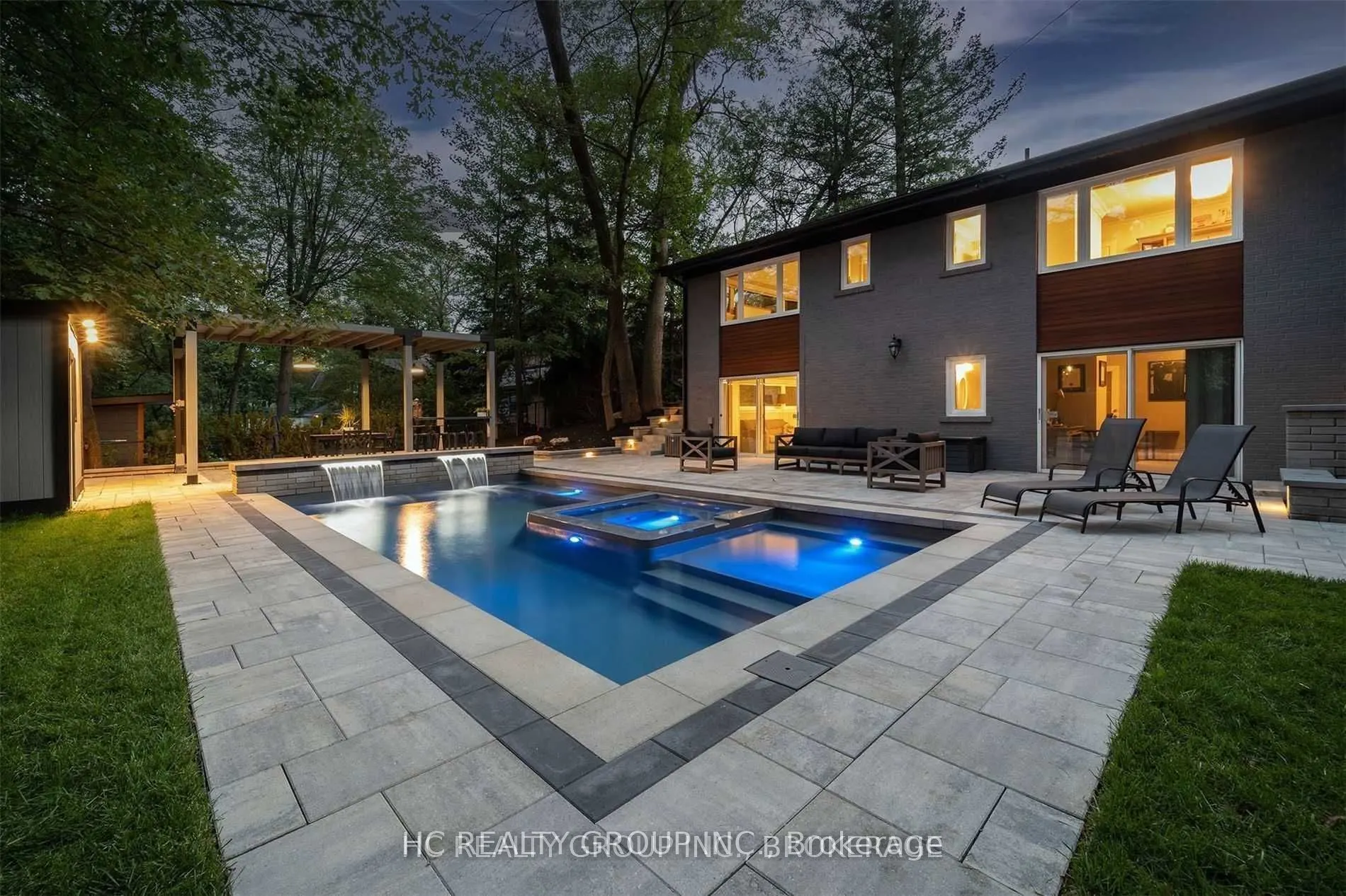 1513 Merrow Road
