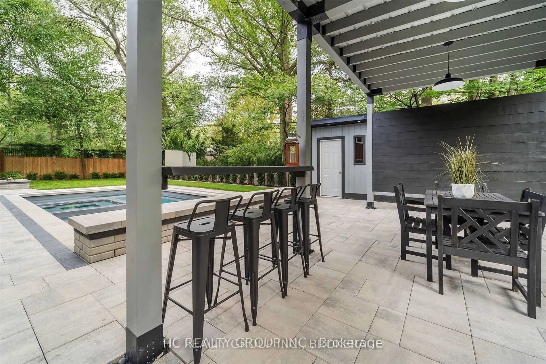 1513 Merrow Road