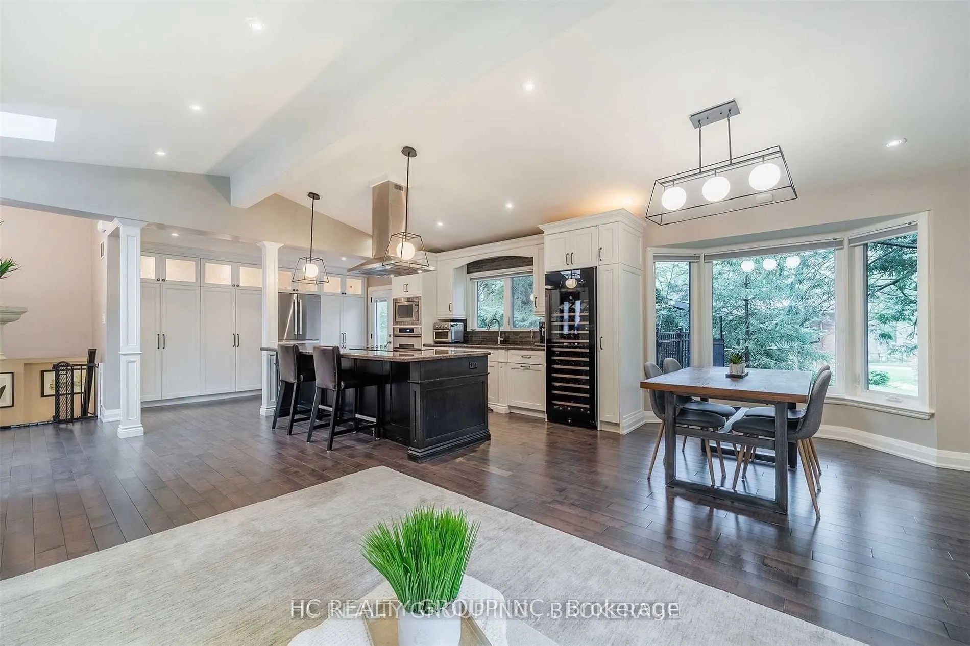 1513 Merrow Road