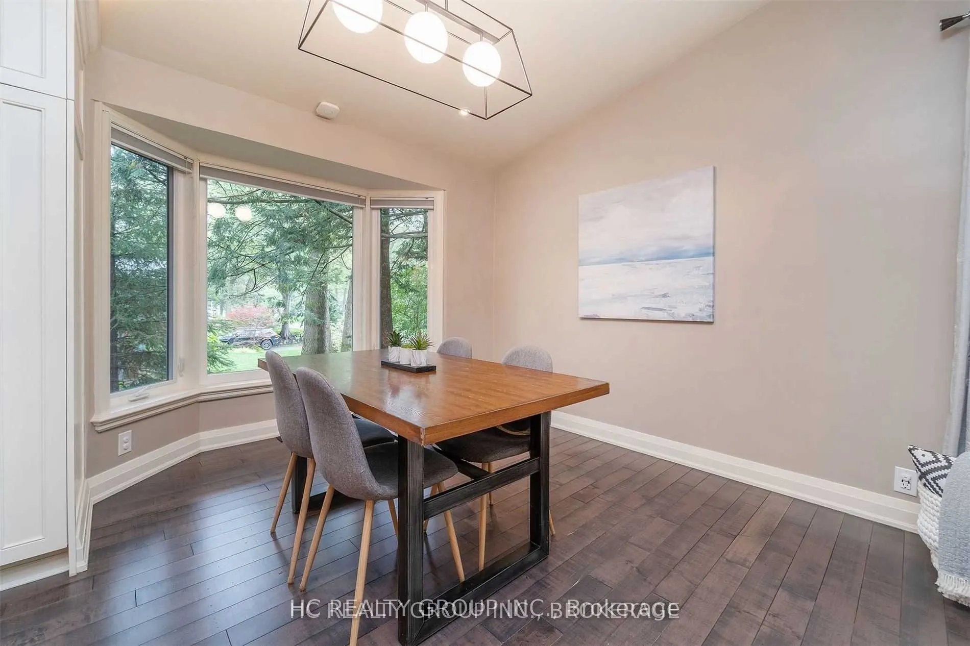 1513 Merrow Road