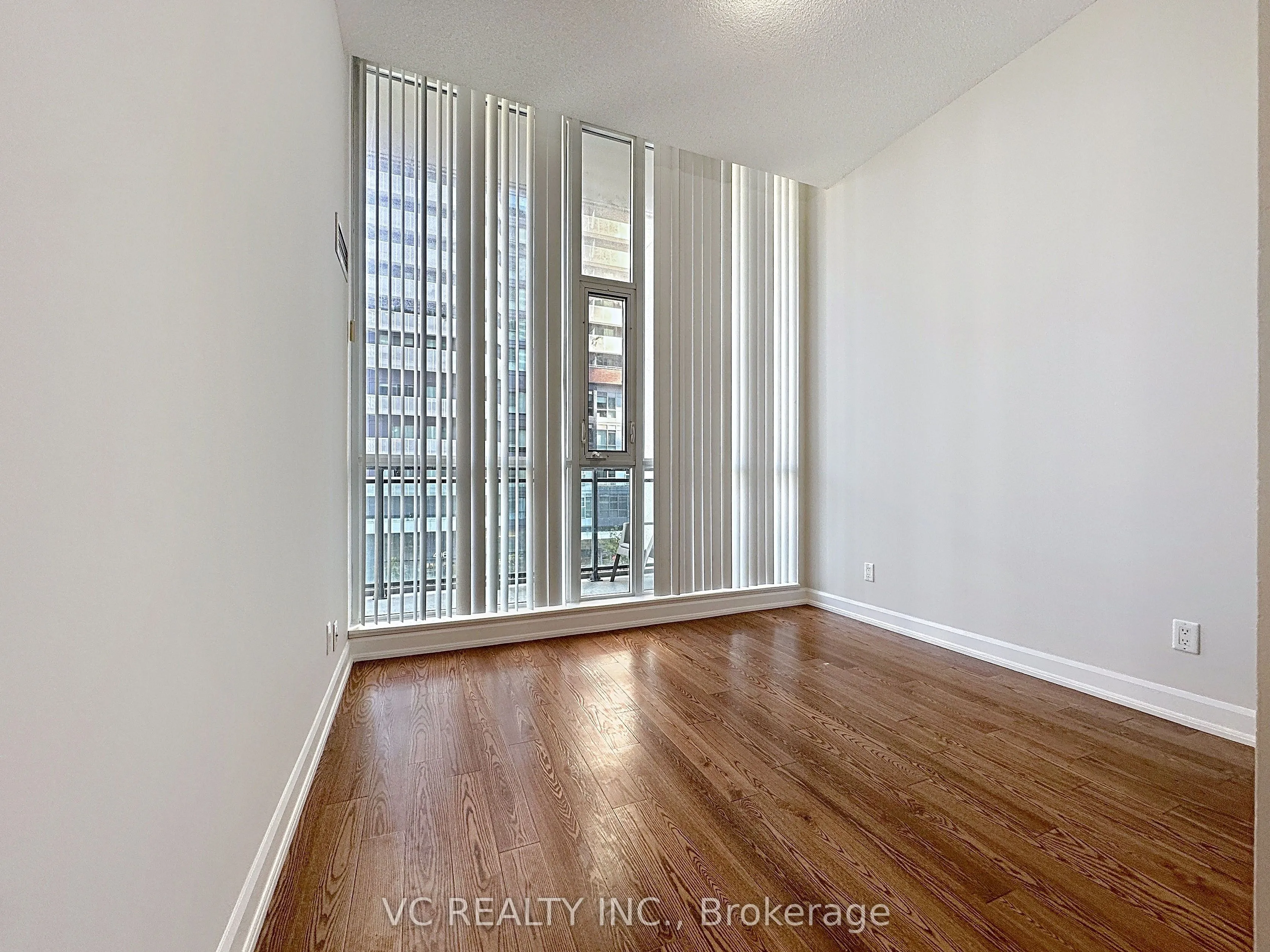 4070 Confederation Parkway E, #301