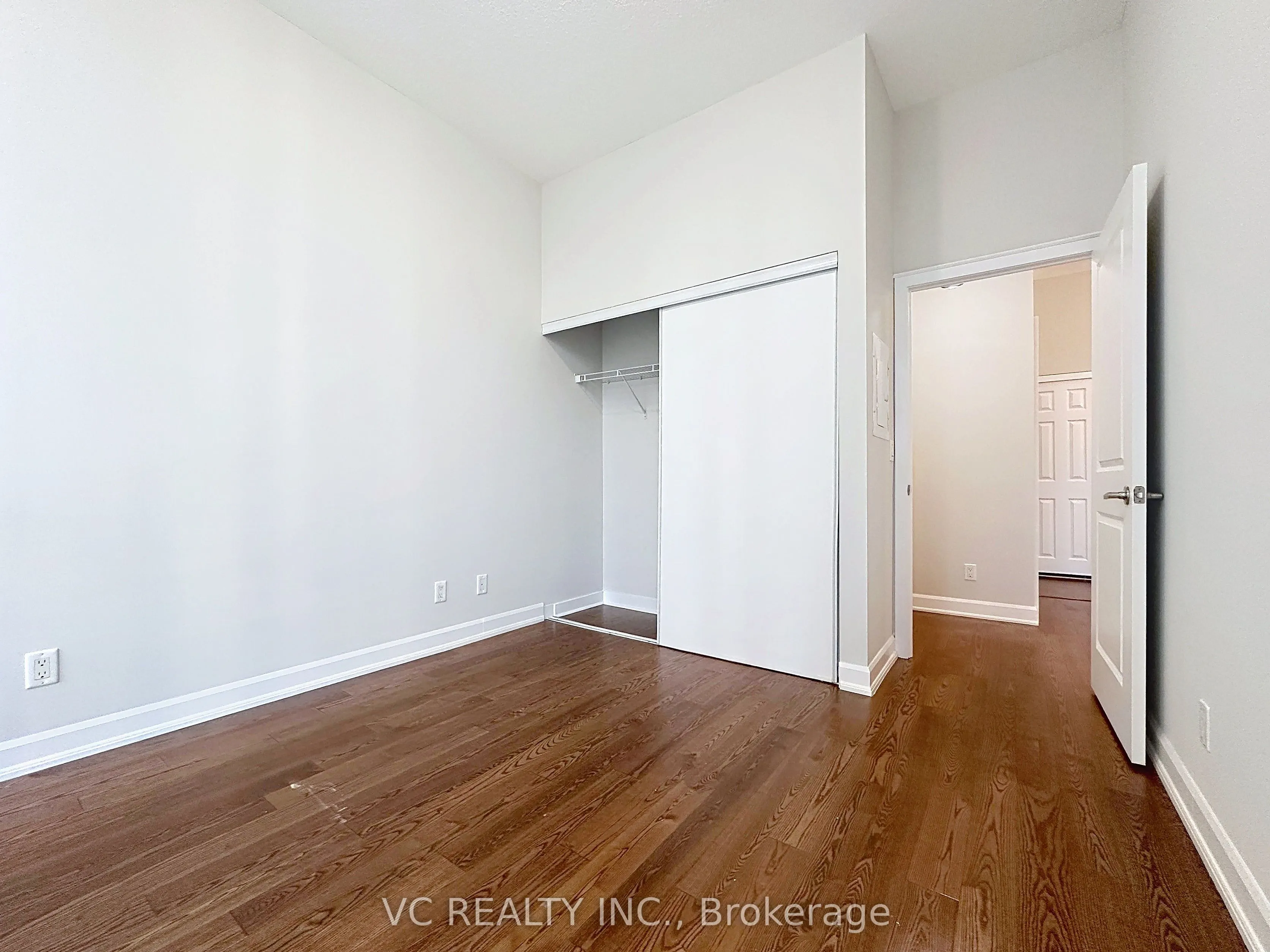 4070 Confederation Parkway E, #301