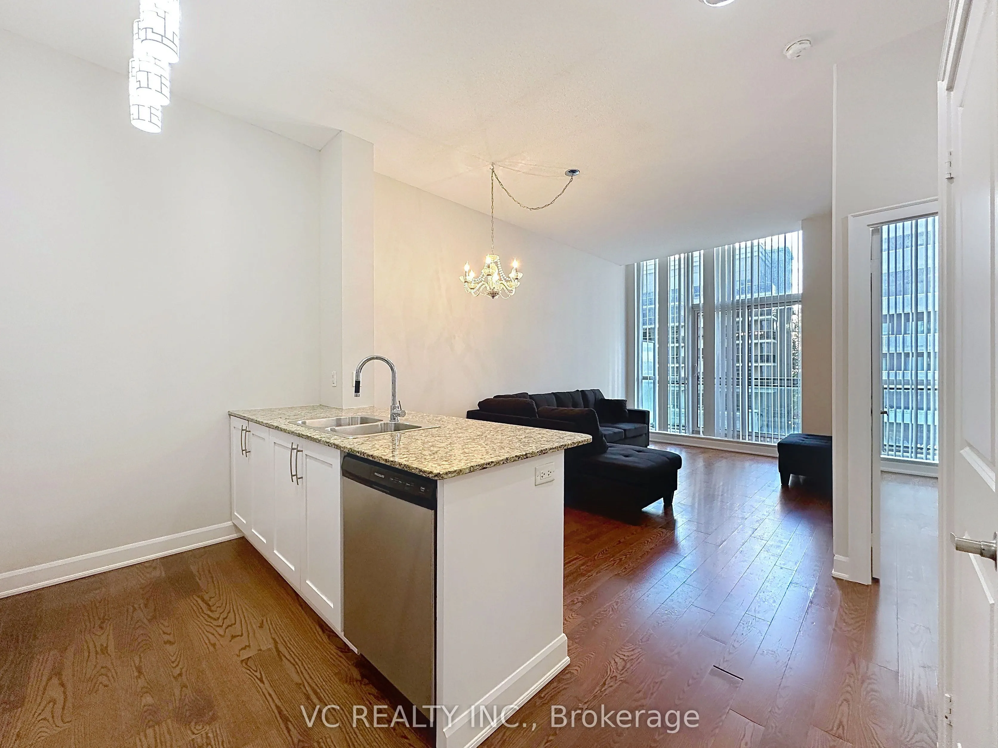 4070 Confederation Parkway E, #301