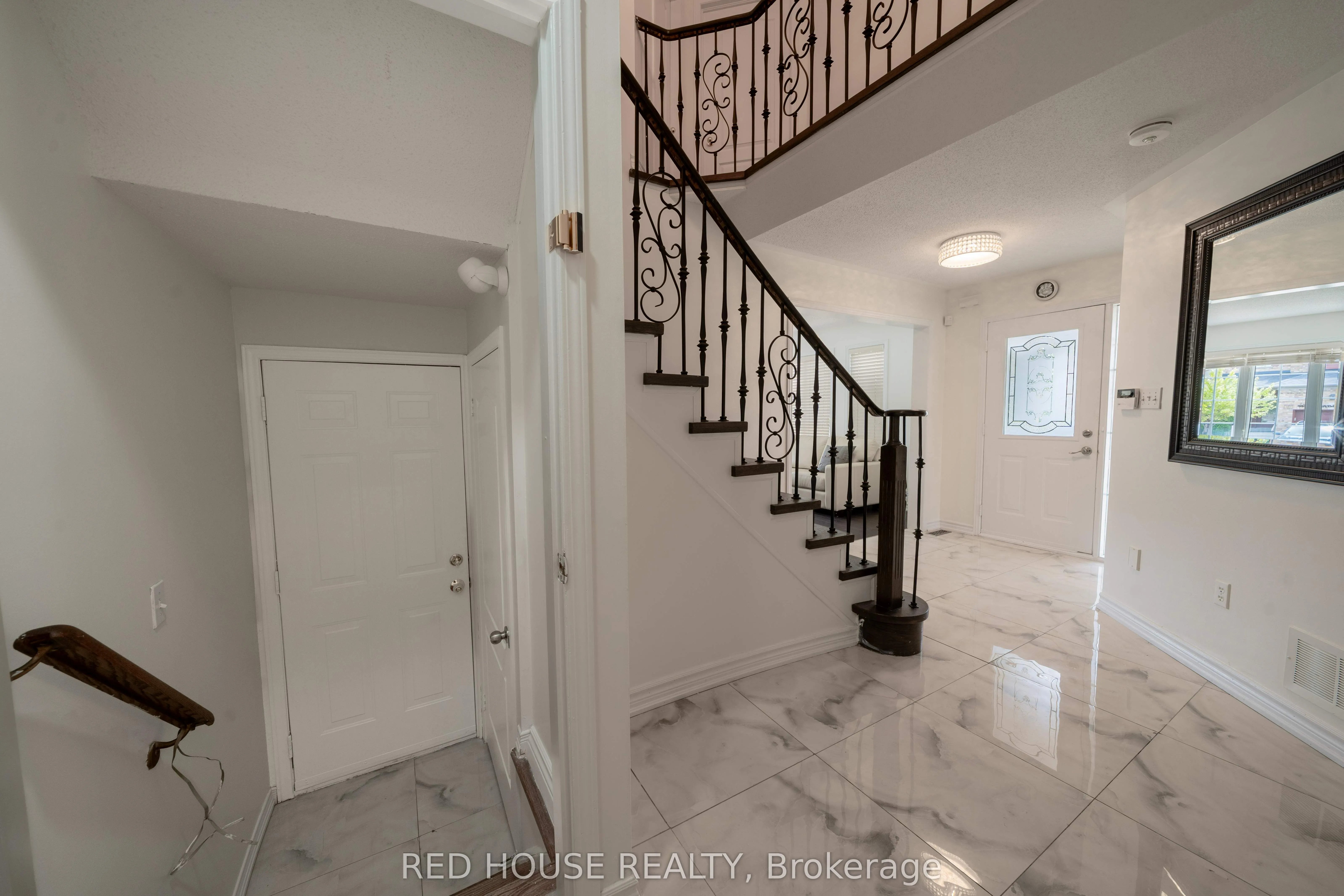 78 Passfield Trail
