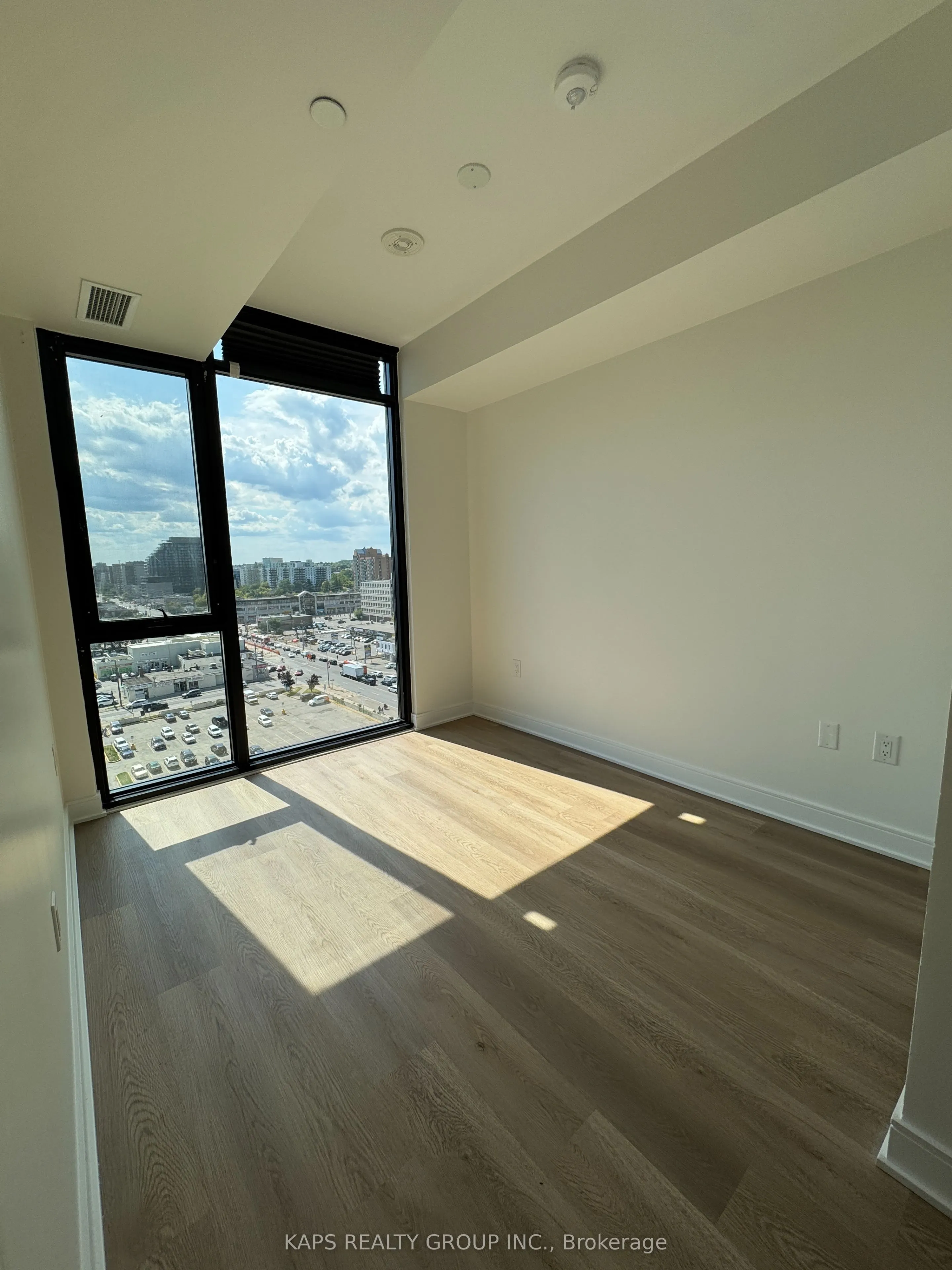 86 Dundas Street, #1117