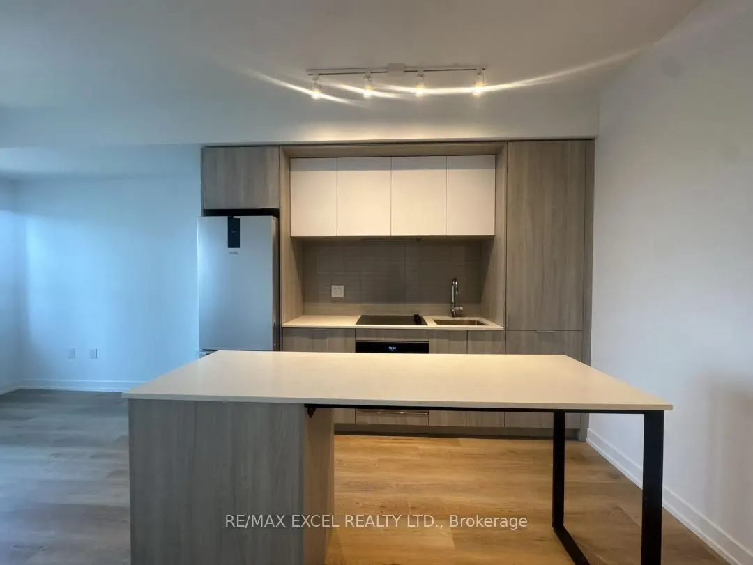 395 SQUARE ONE Drive, #902
