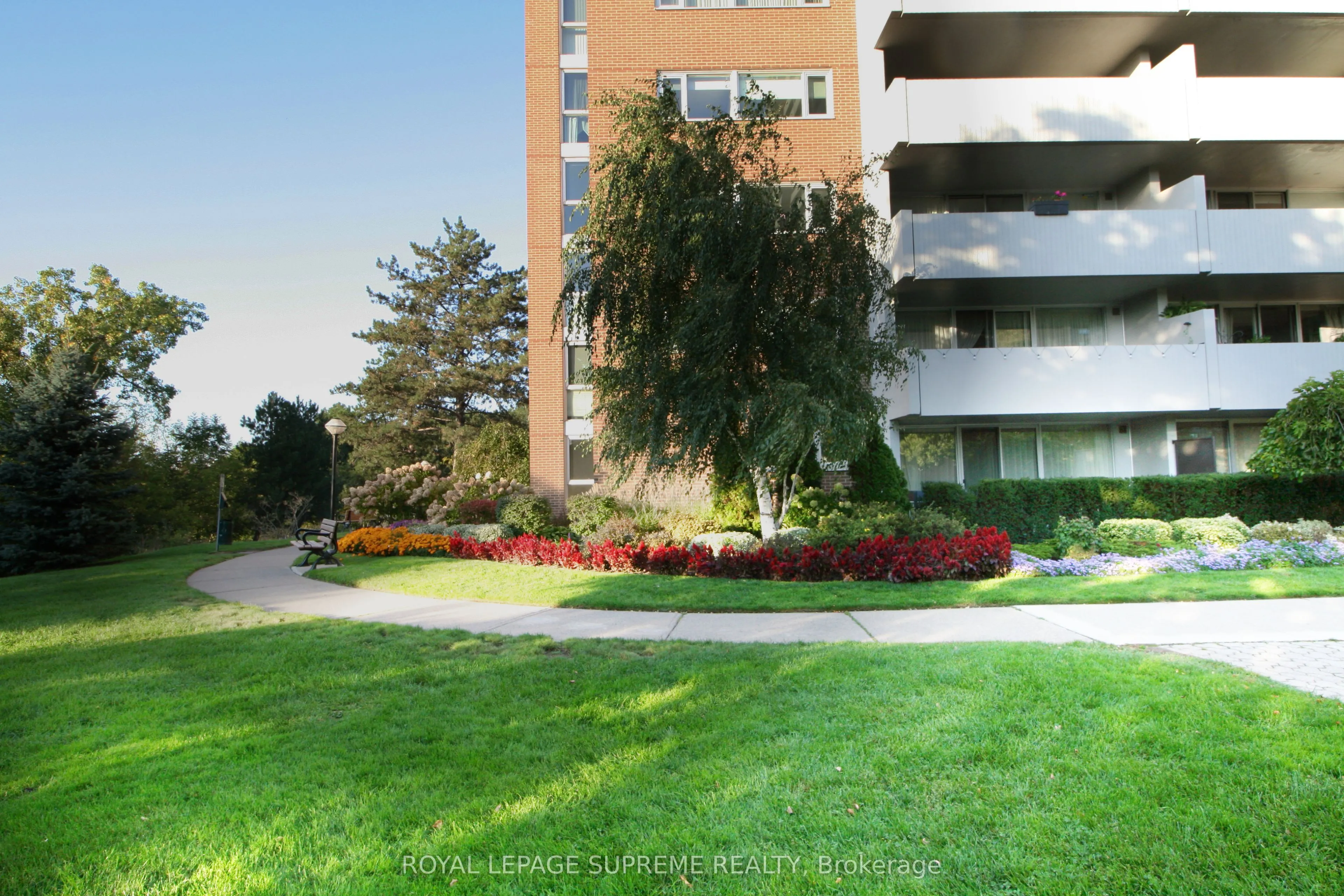 270 Scarlett Road, #107
