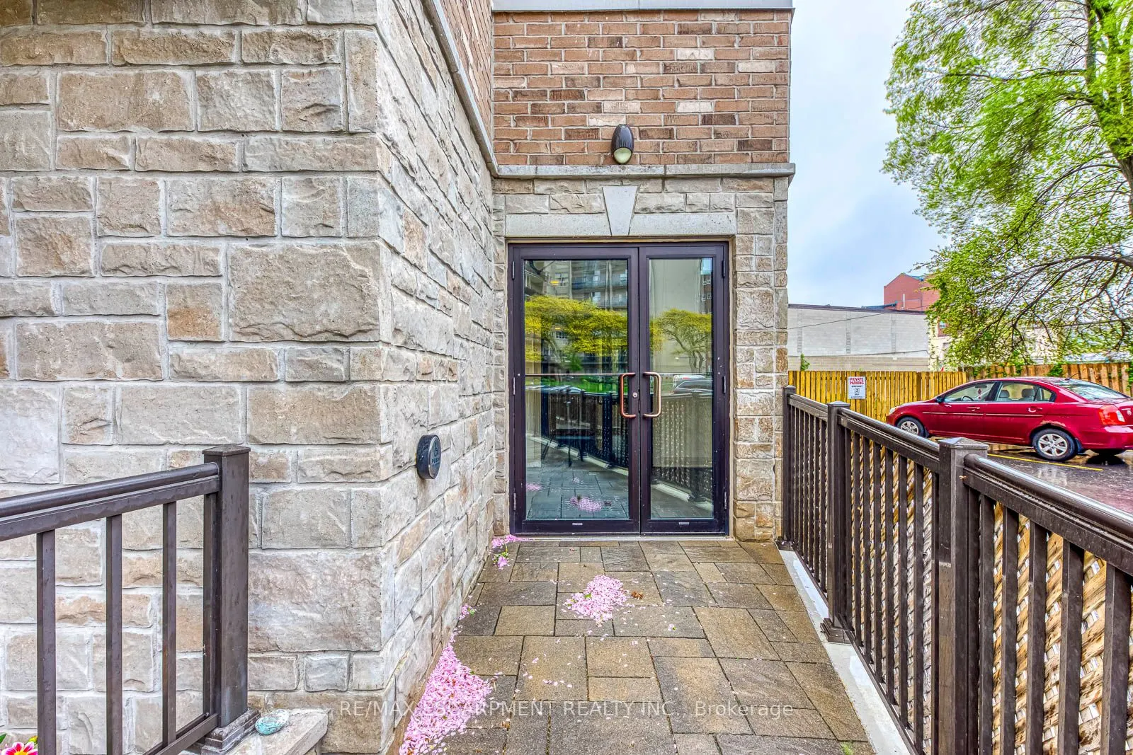 70 Stewart Street, #401