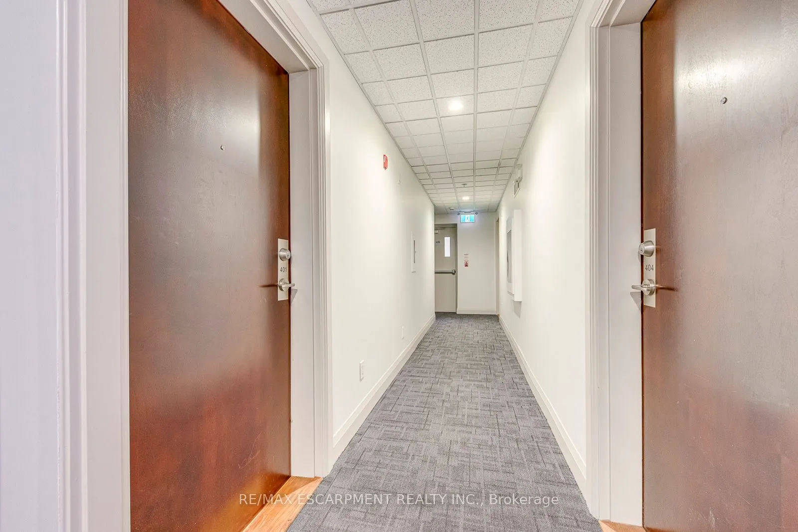 70 Stewart Street, #401