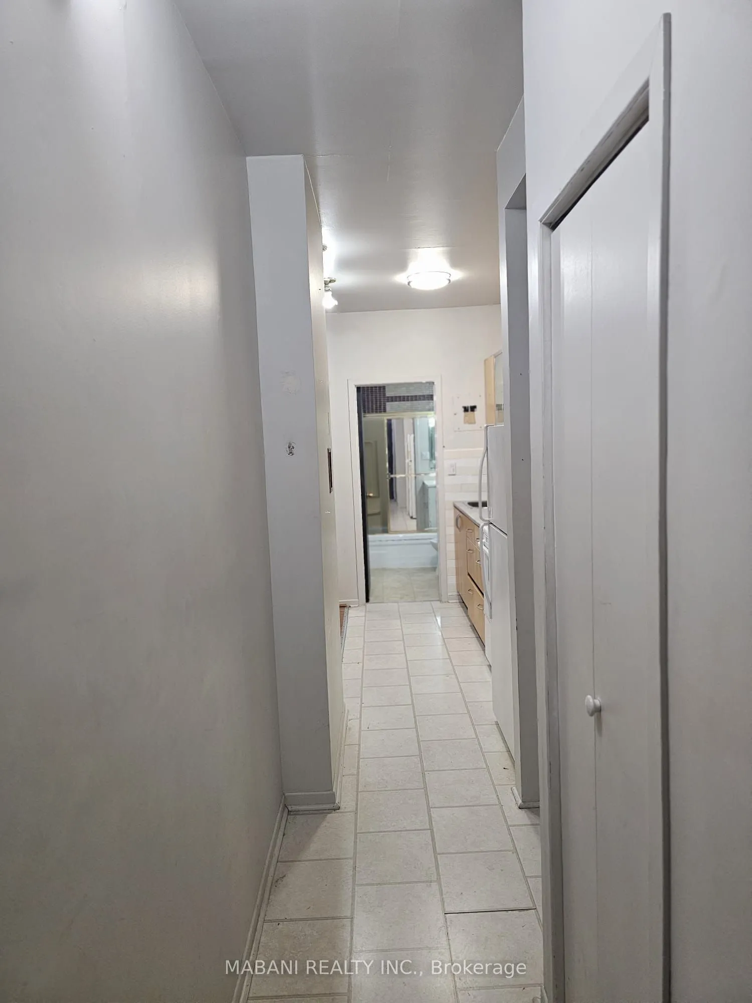 2239 Dundas Street W