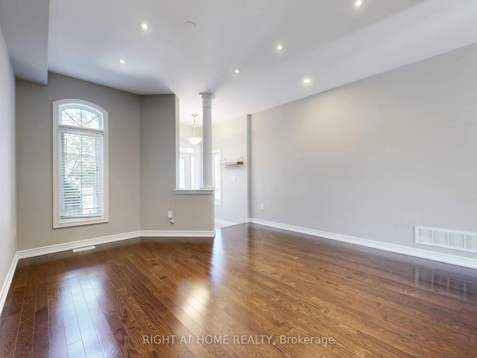 537 Vaughan Court