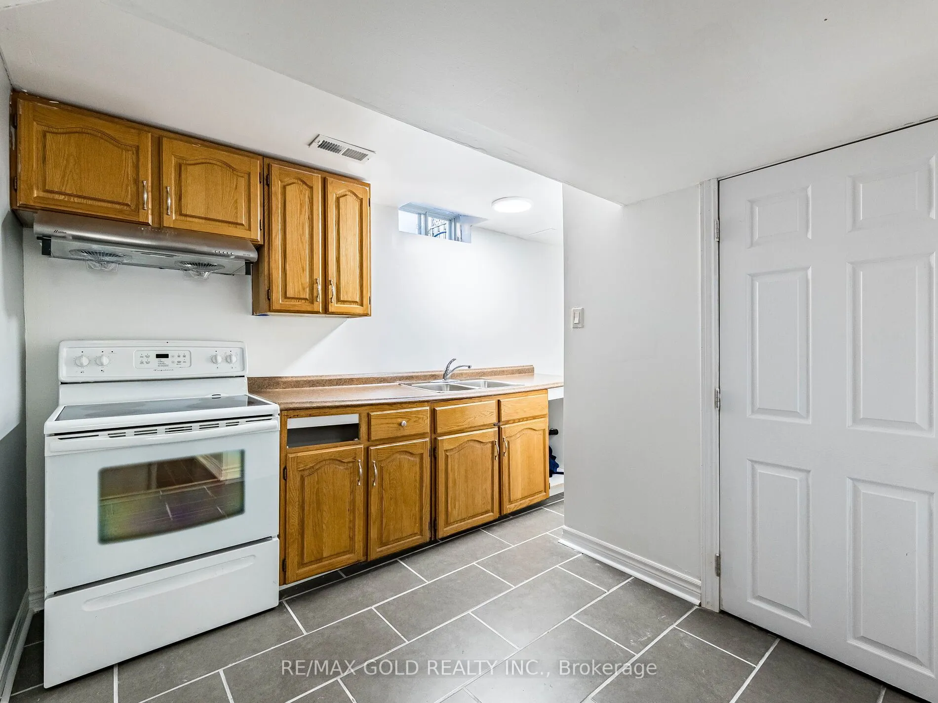 43 Sunnyview Road
