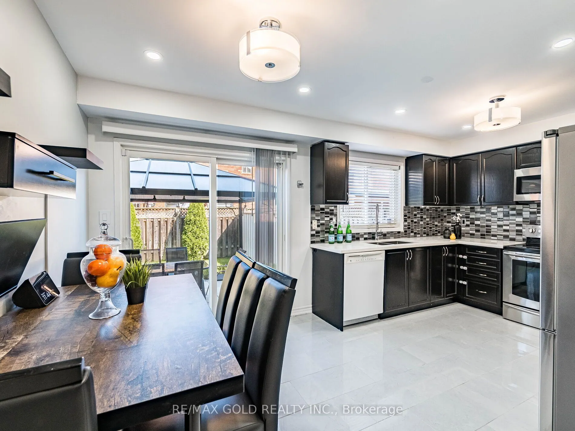 43 Sunnyview Road