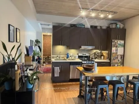 2945 Dundas Street W, #7