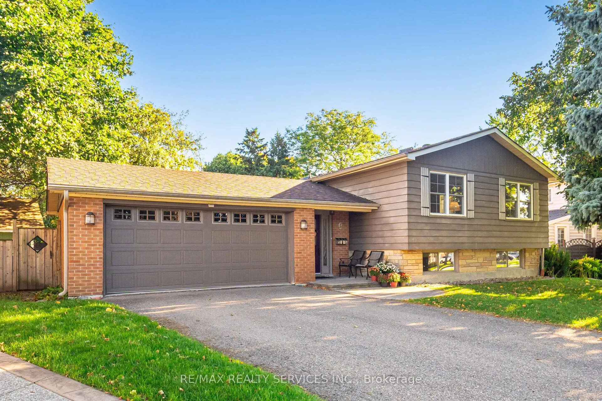 3 Conway Court