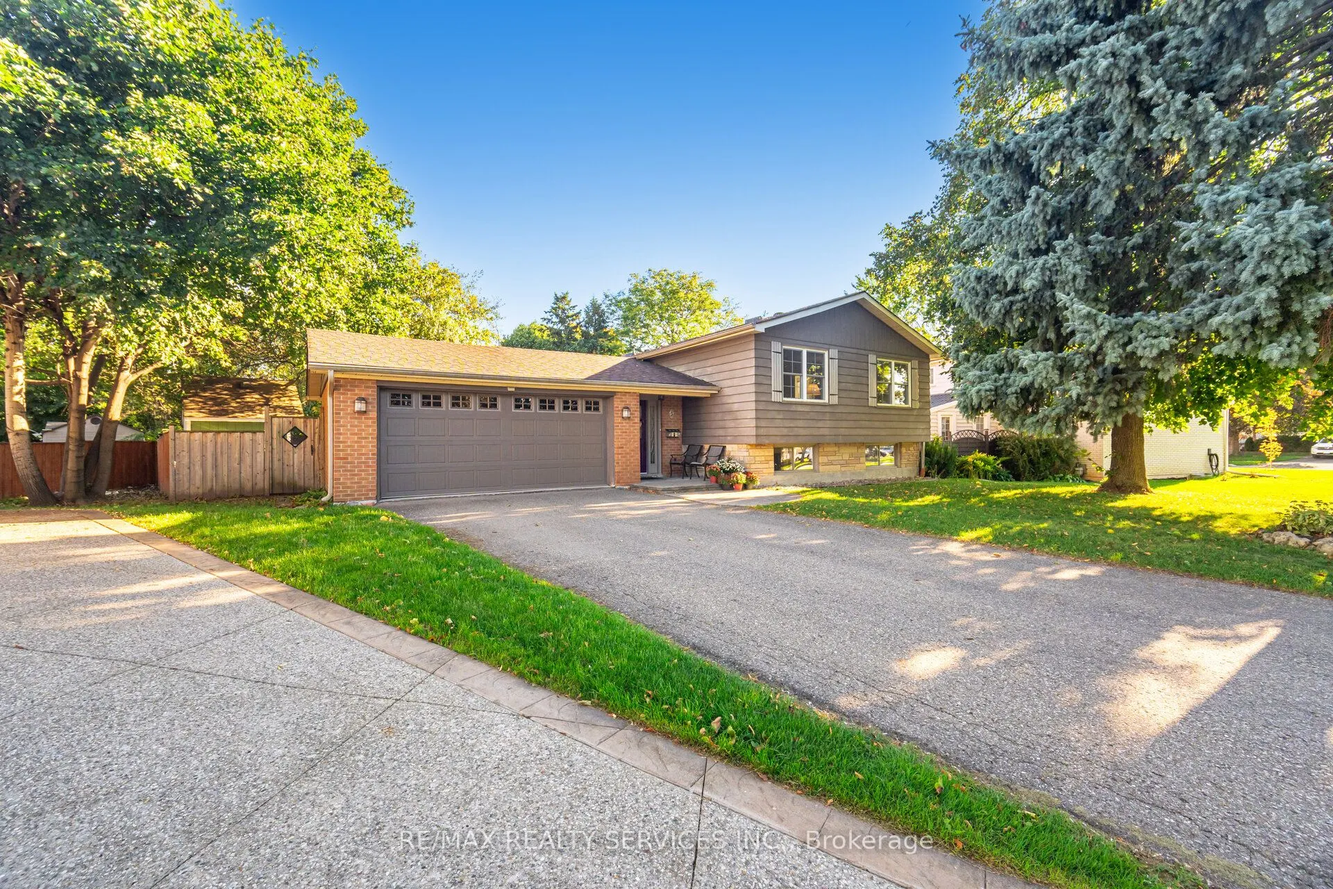 3 Conway Court