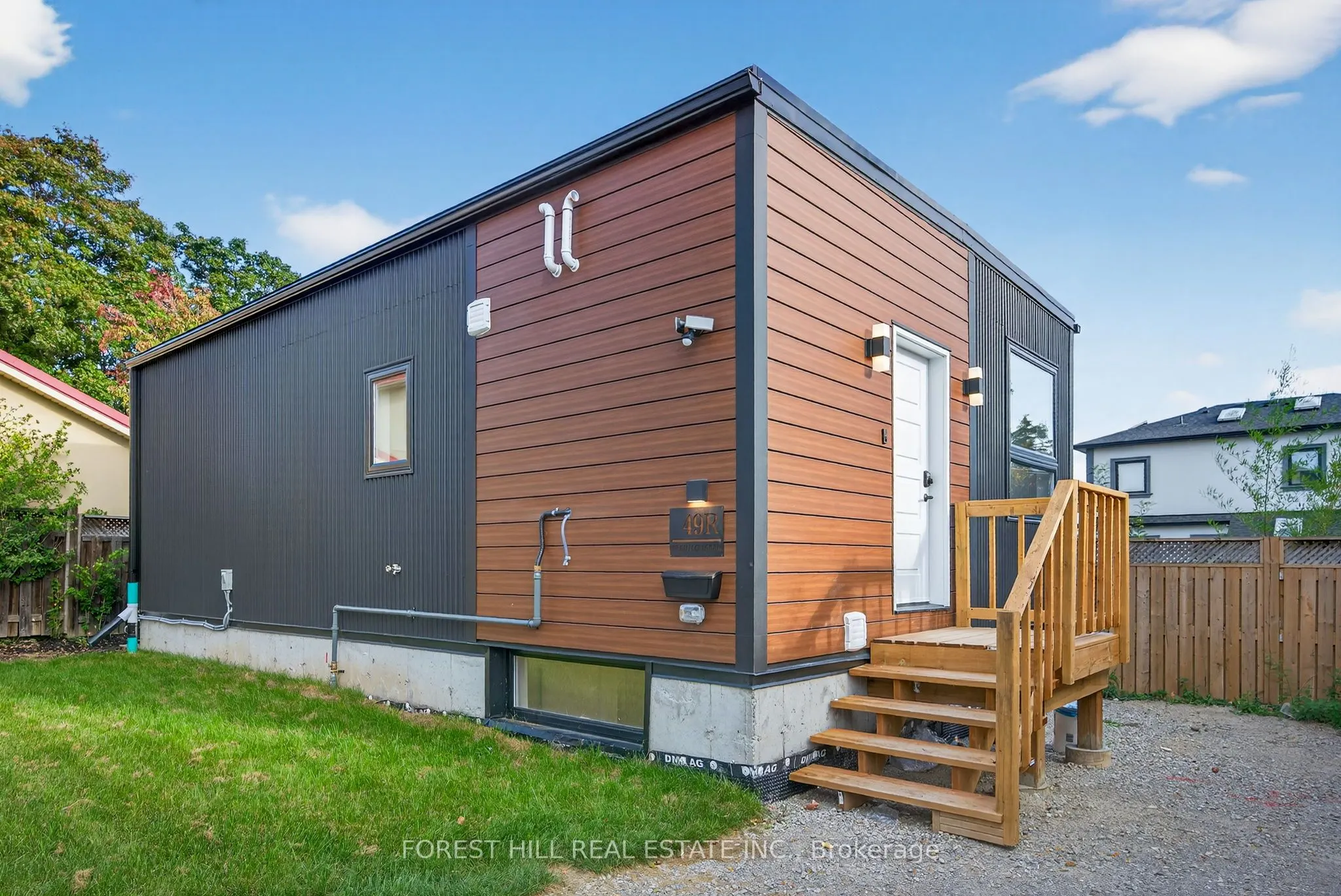 49 William Cragg Drive, #R