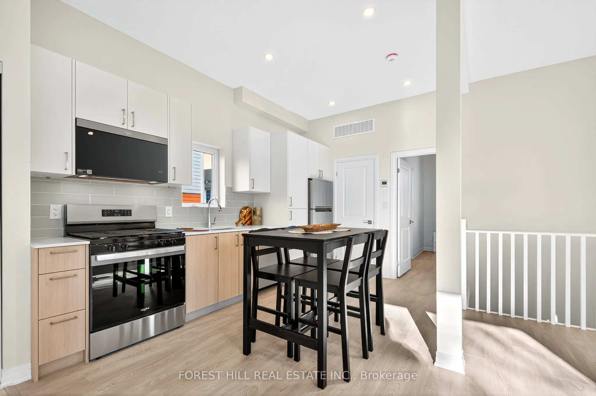 49 William Cragg Drive, #R