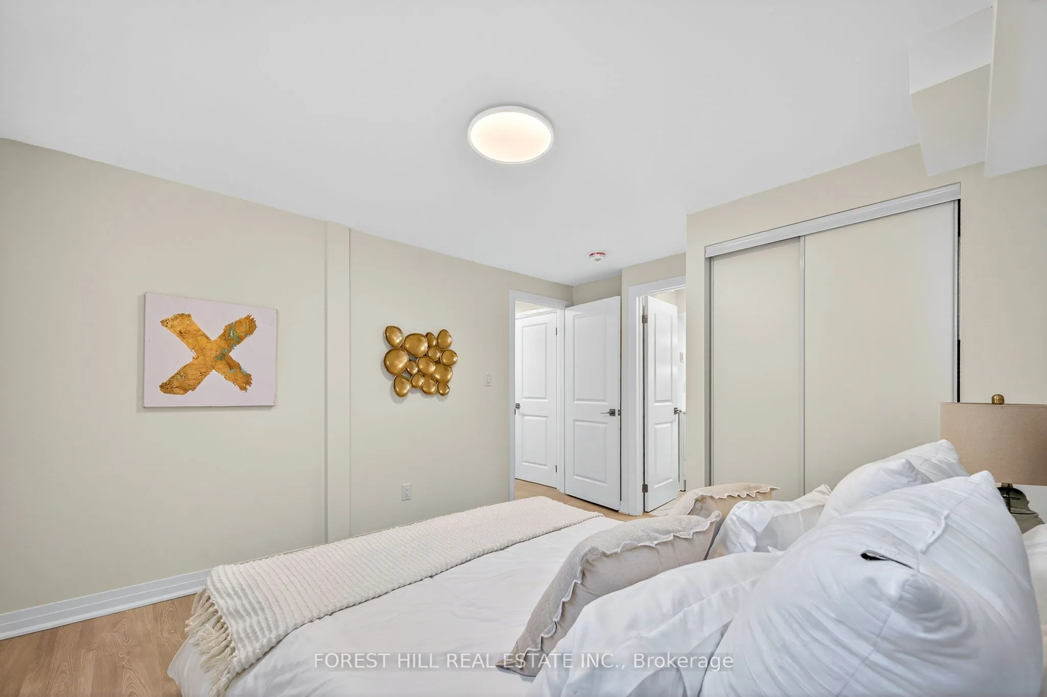 49 William Cragg Drive, #R