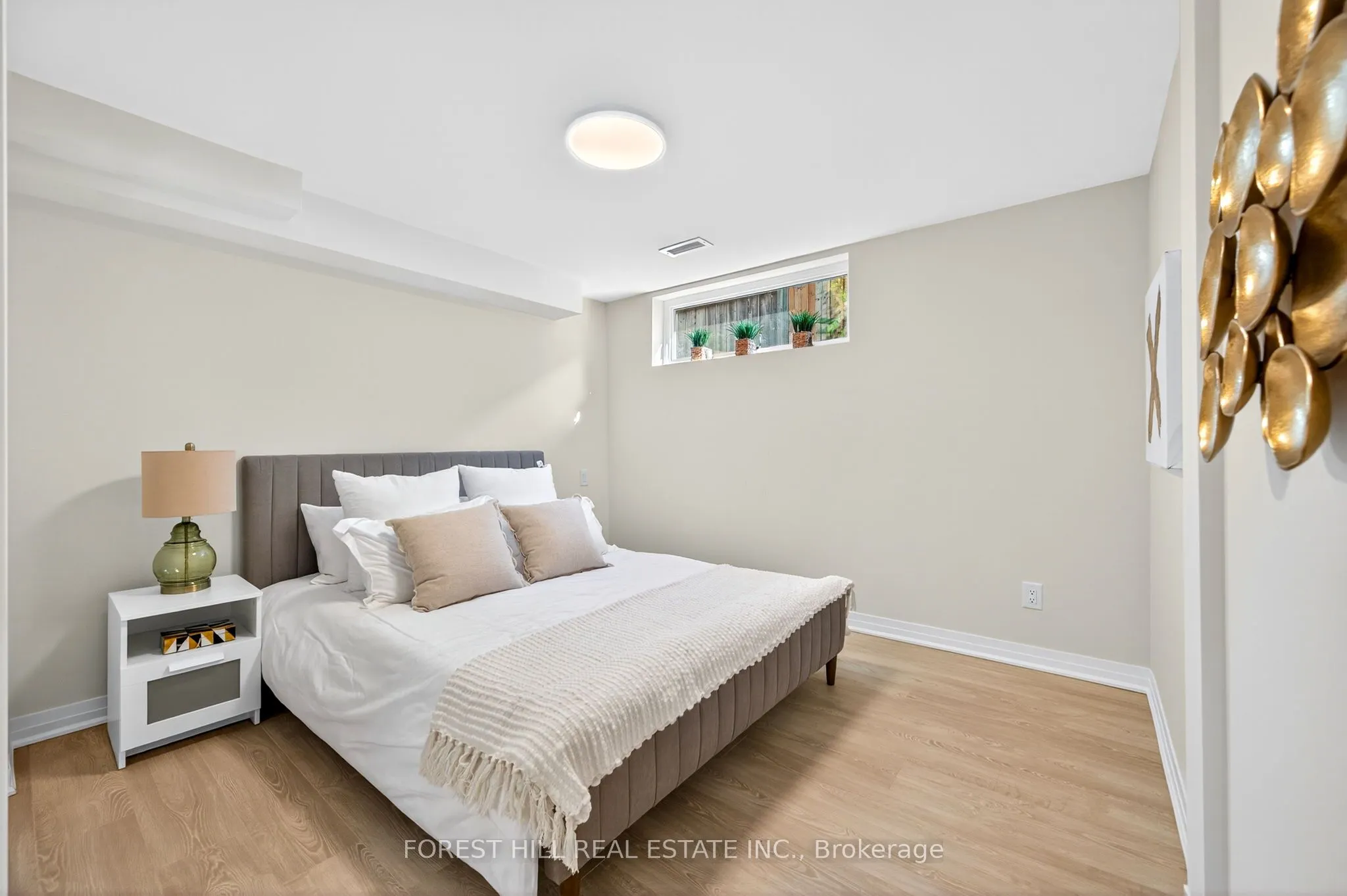49 William Cragg Drive, #R