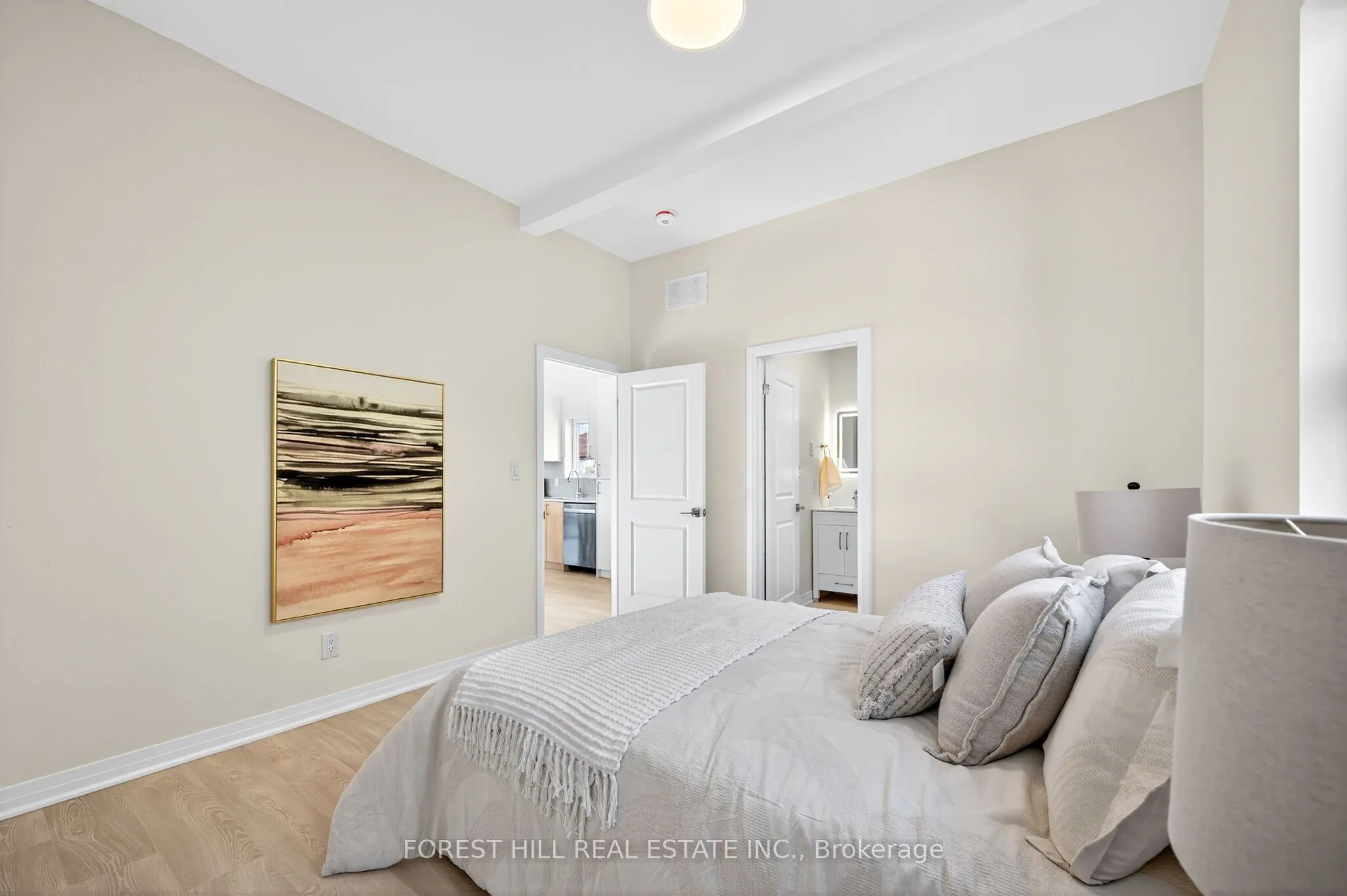 49 William Cragg Drive, #R