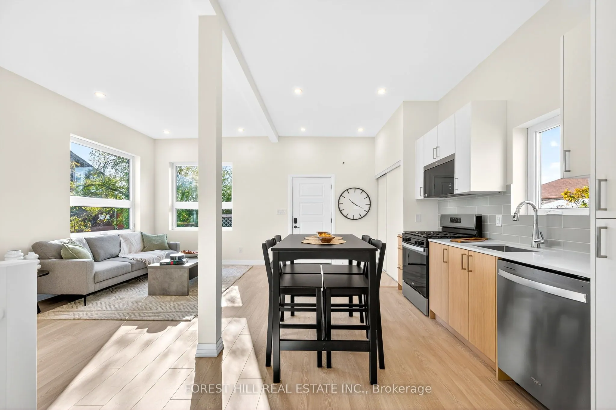 49 William Cragg Drive, #R
