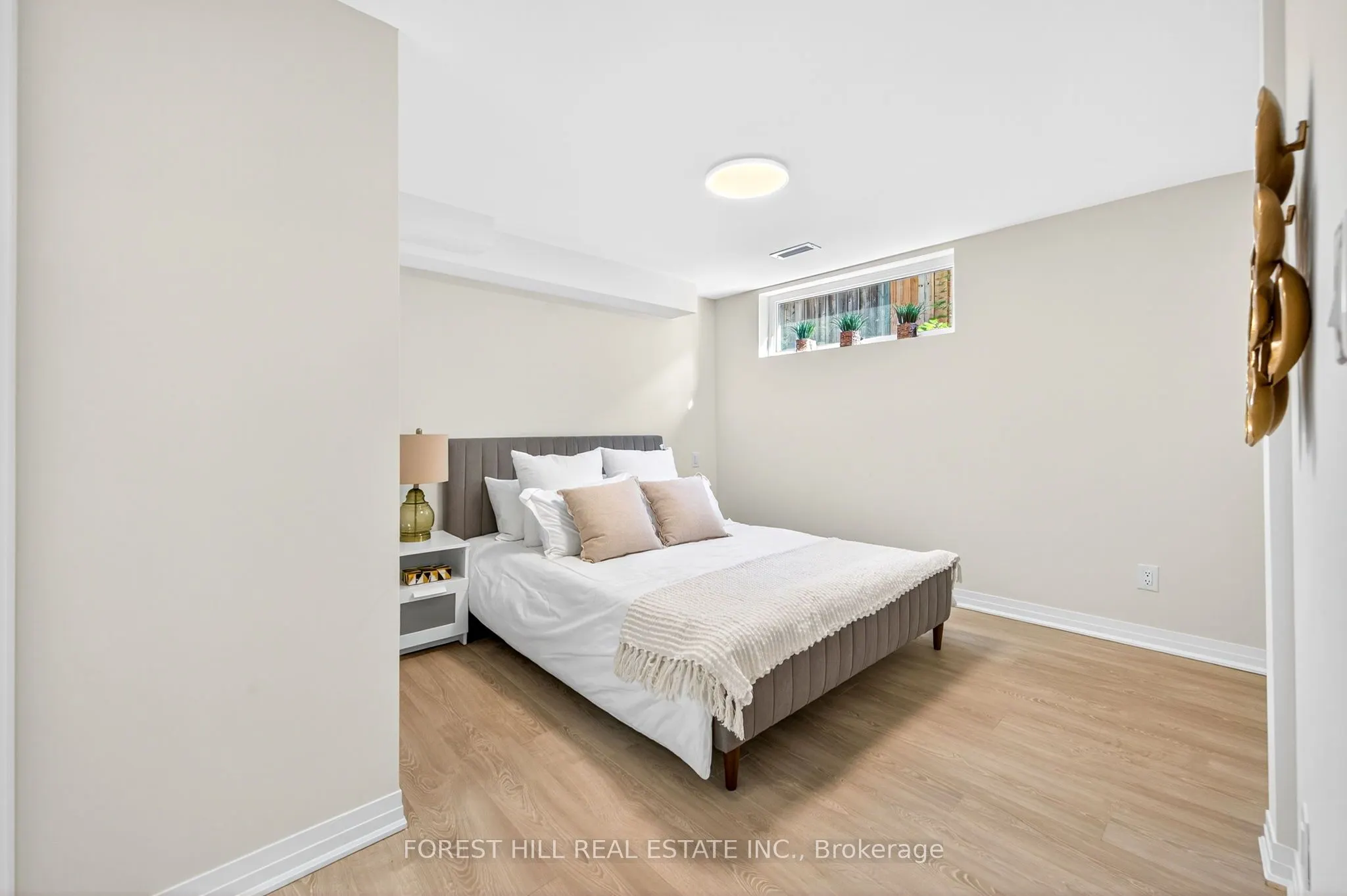 49 William Cragg Drive, #R