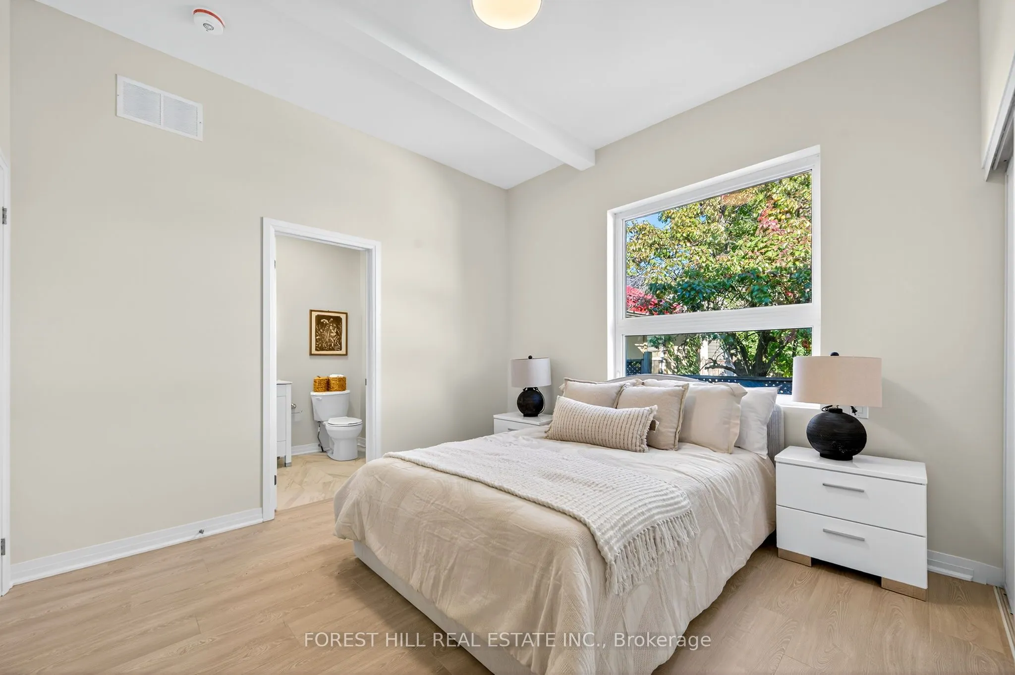 49 William Cragg Drive, #R