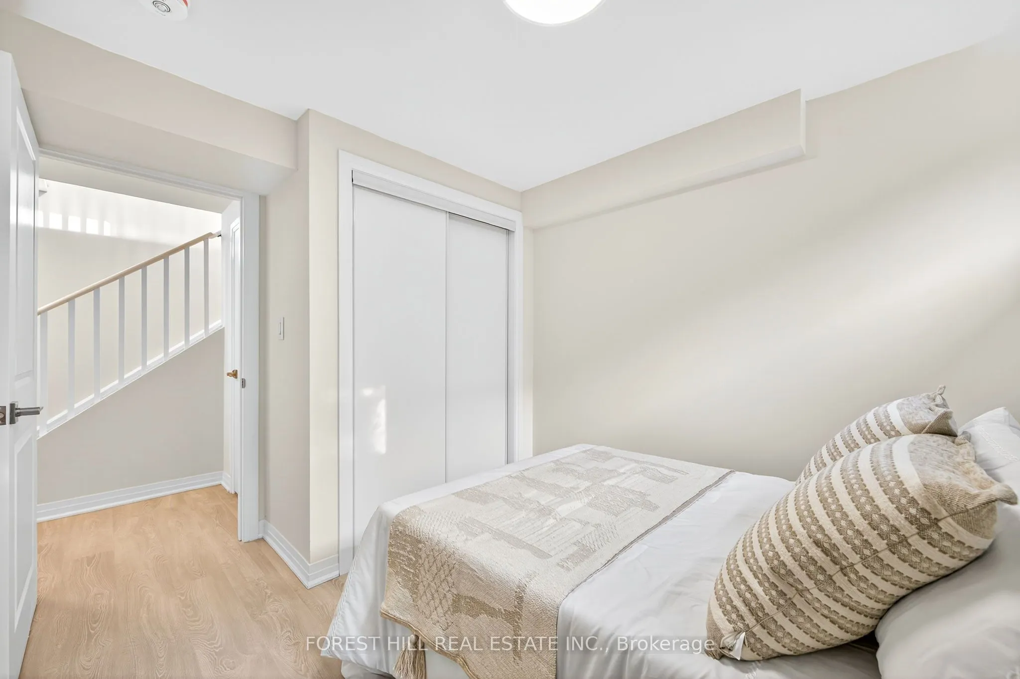 49 William Cragg Drive, #R