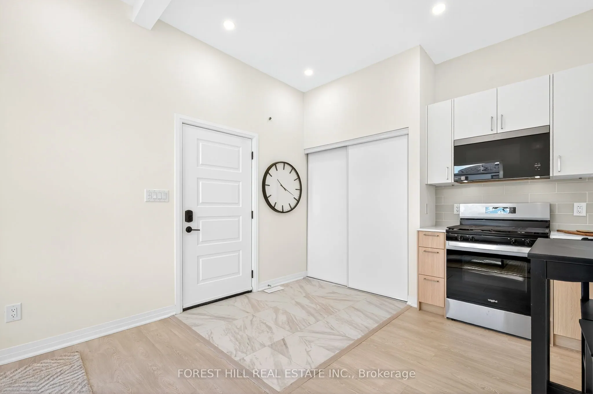 49 William Cragg Drive, #R