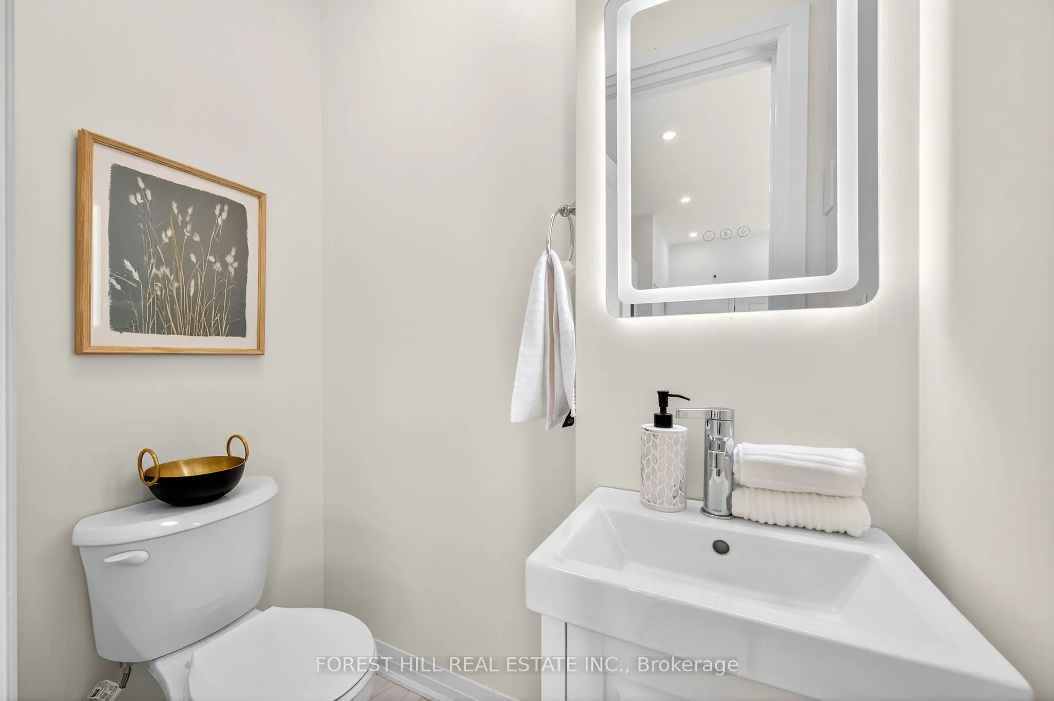 49 William Cragg Drive, #R