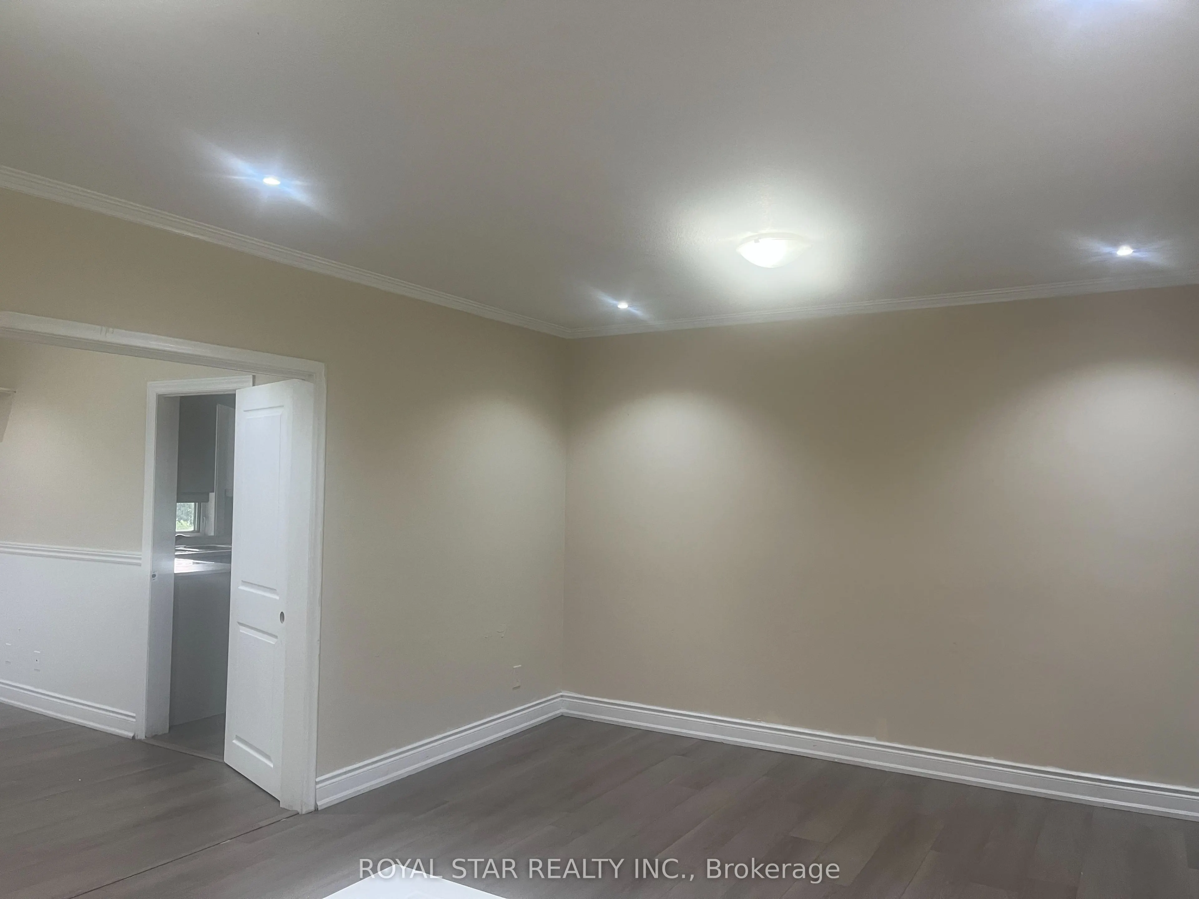 9210 Mississauga Road, #Main