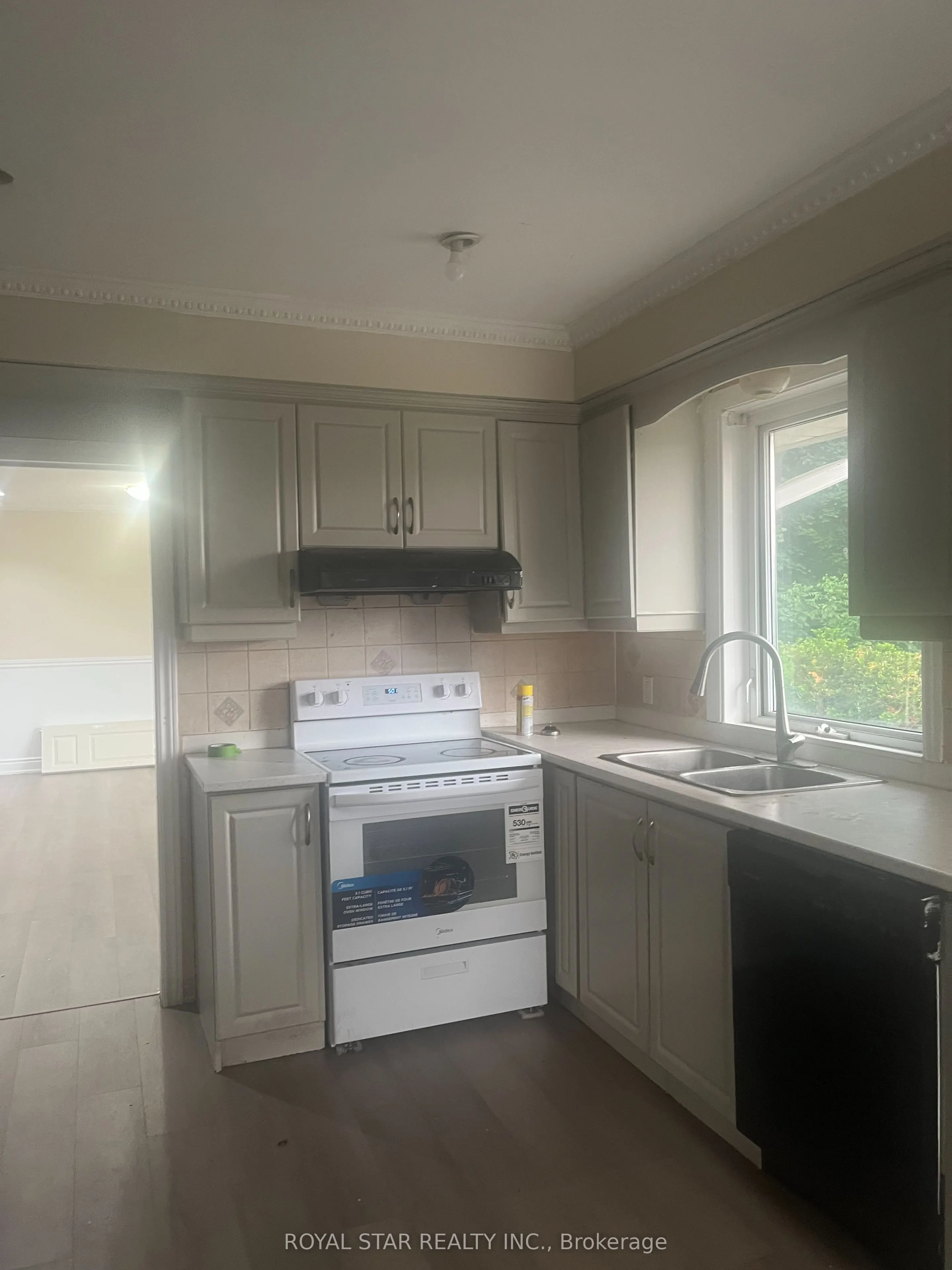 9210 Mississauga Road, #Main