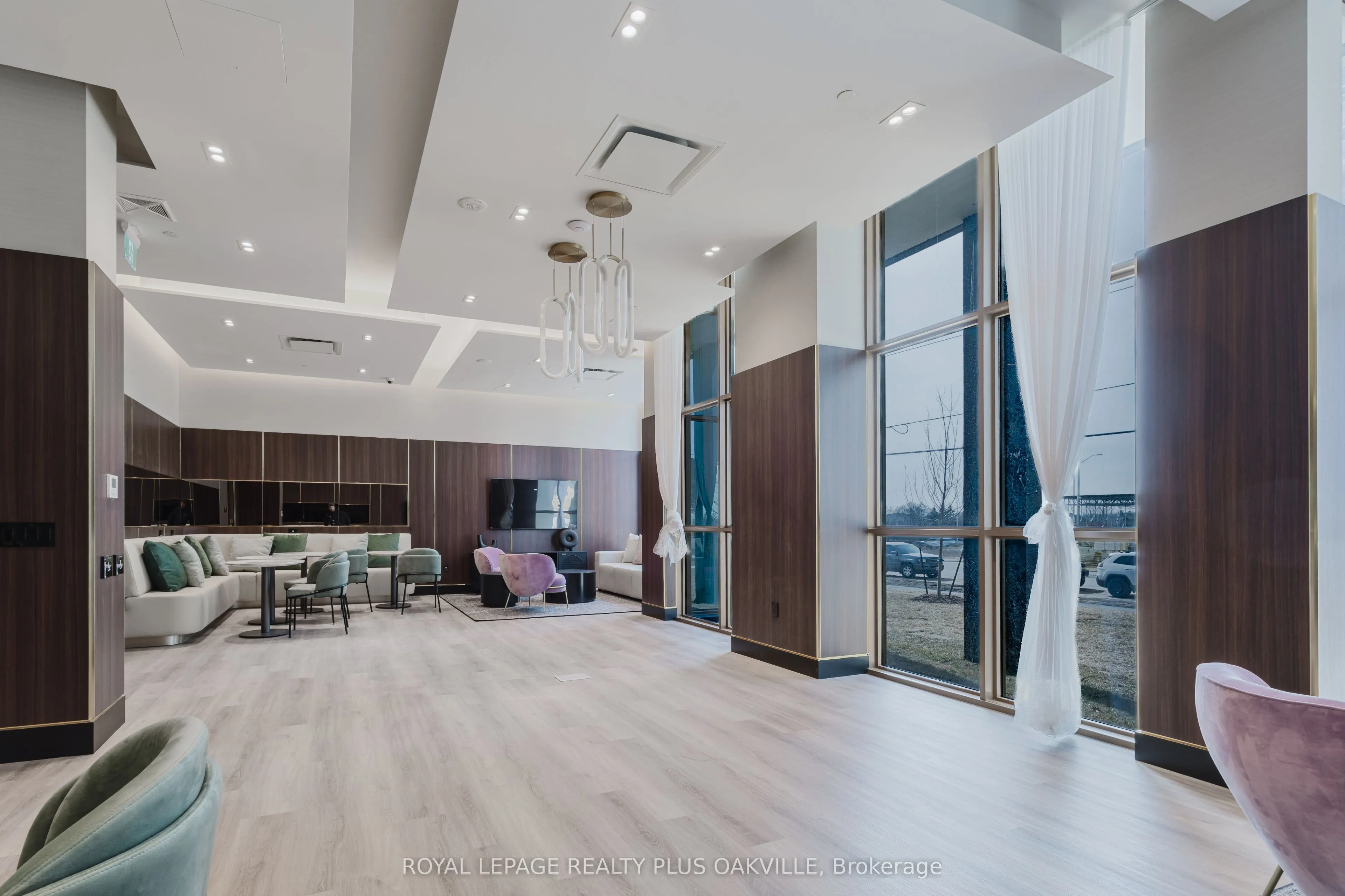 2343 Khalsa Gate, #330