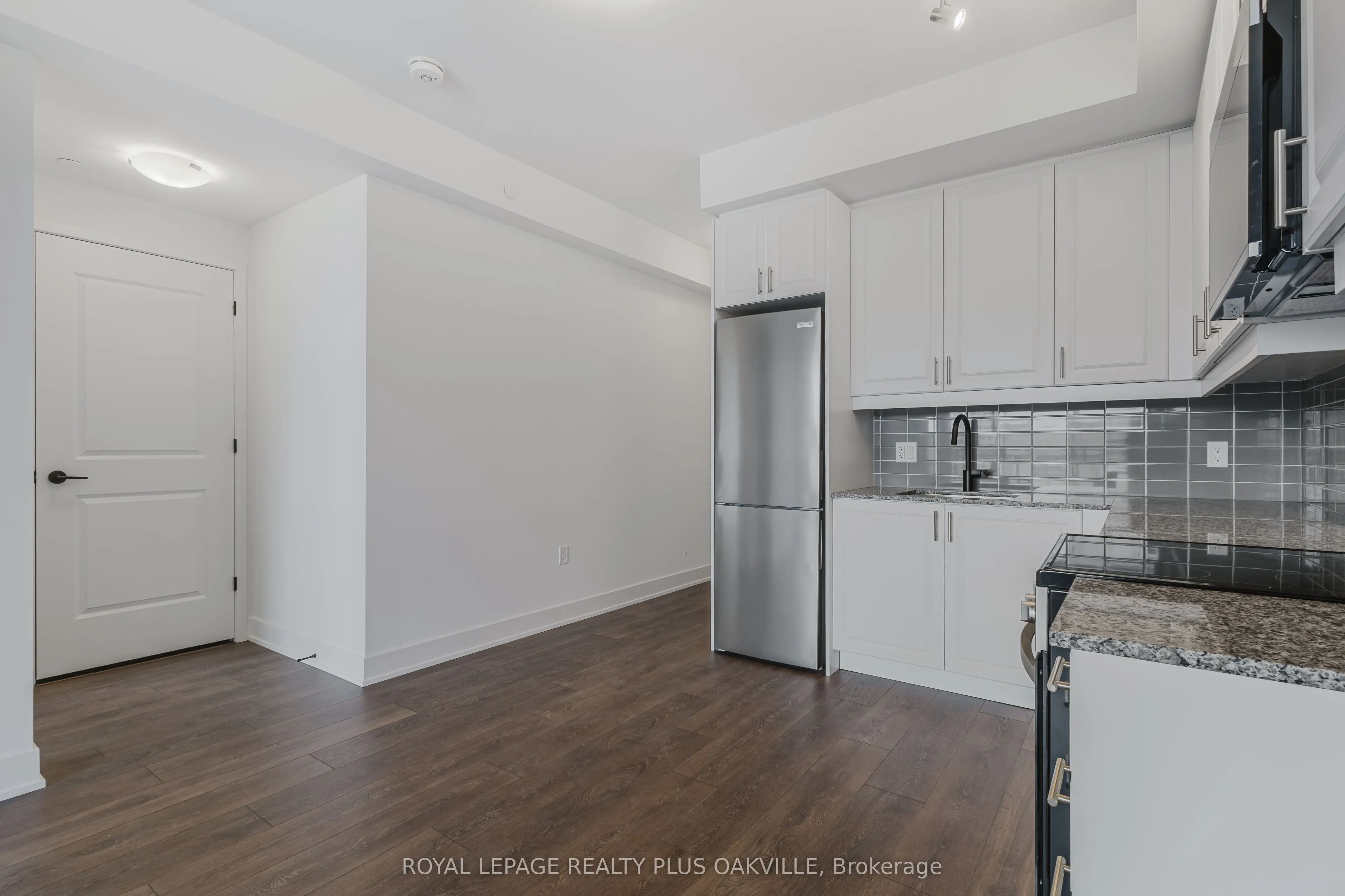 2343 Khalsa Gate, #330