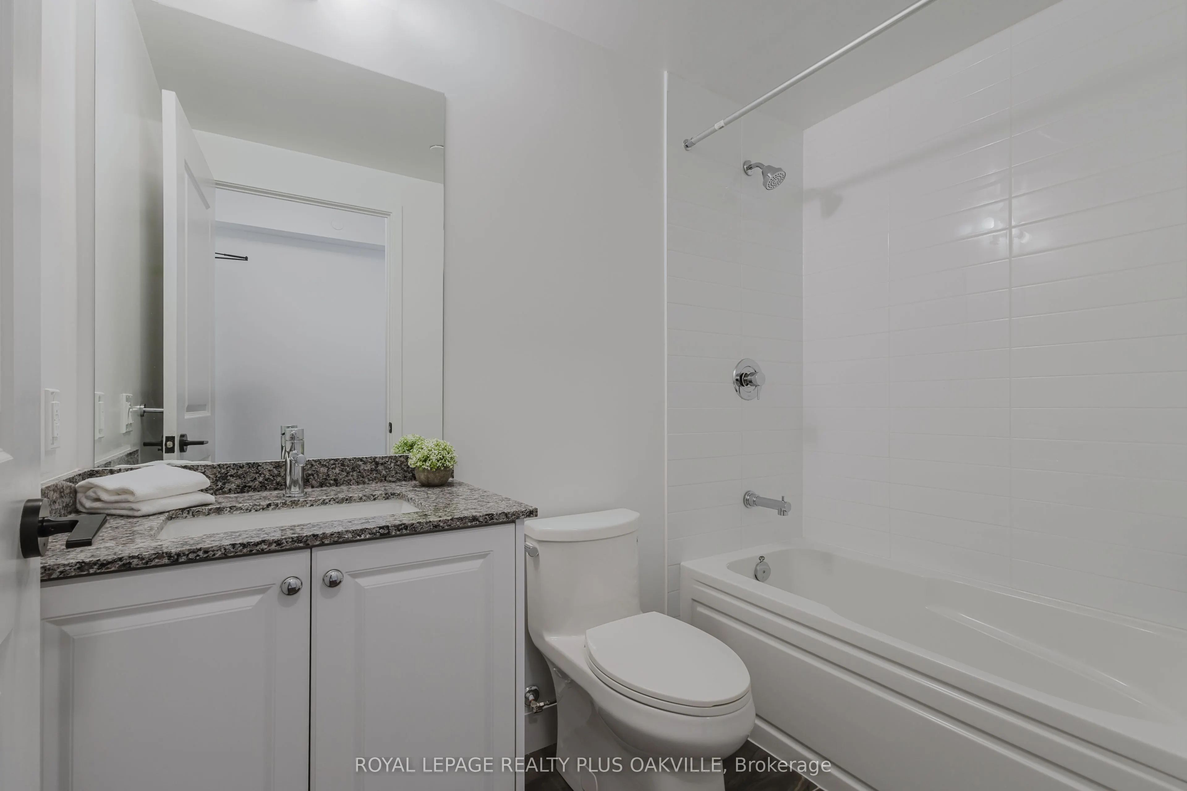 2343 Khalsa Gate, #330